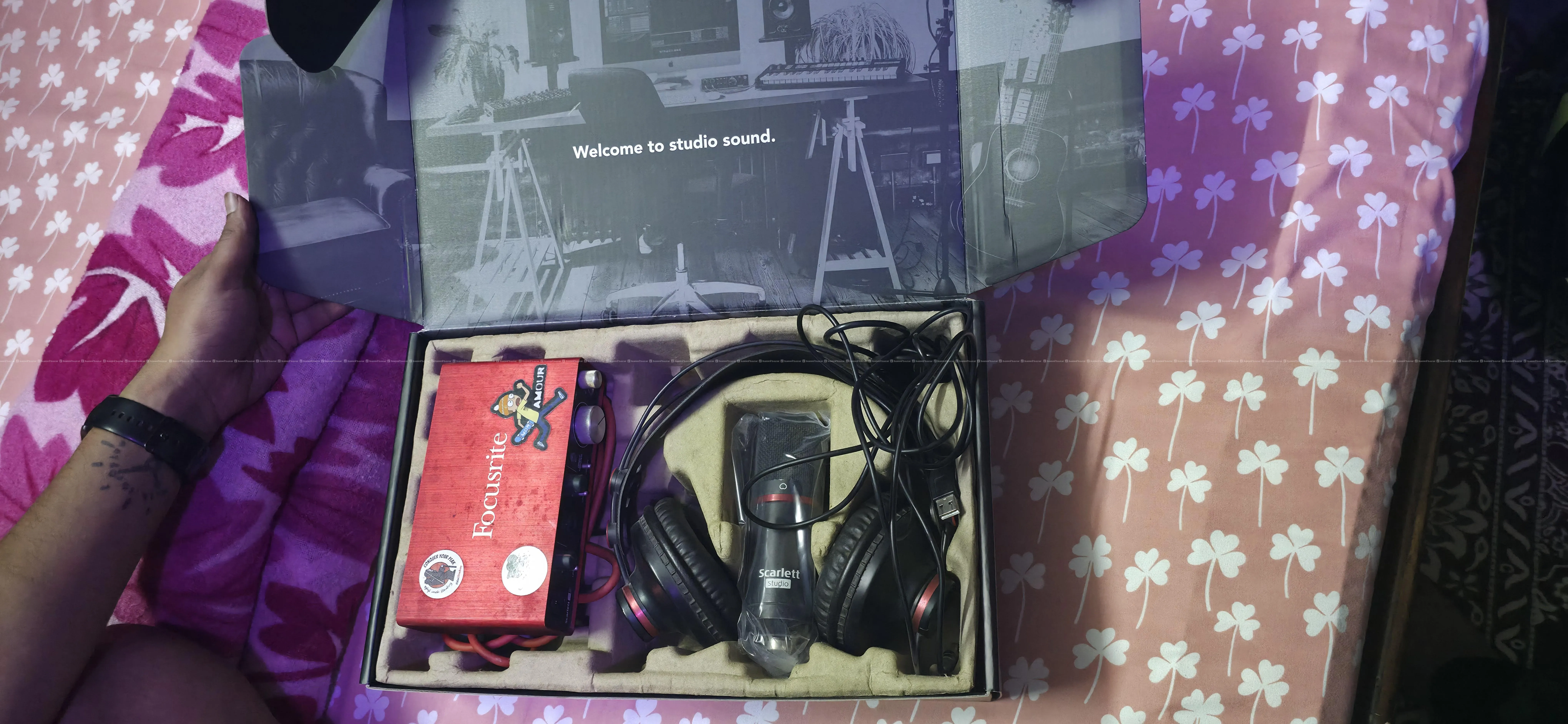 Focusrite Scarlett 2i2 Bundle USB Audio Interface 5