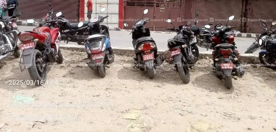 lease space available for bike scooter parking