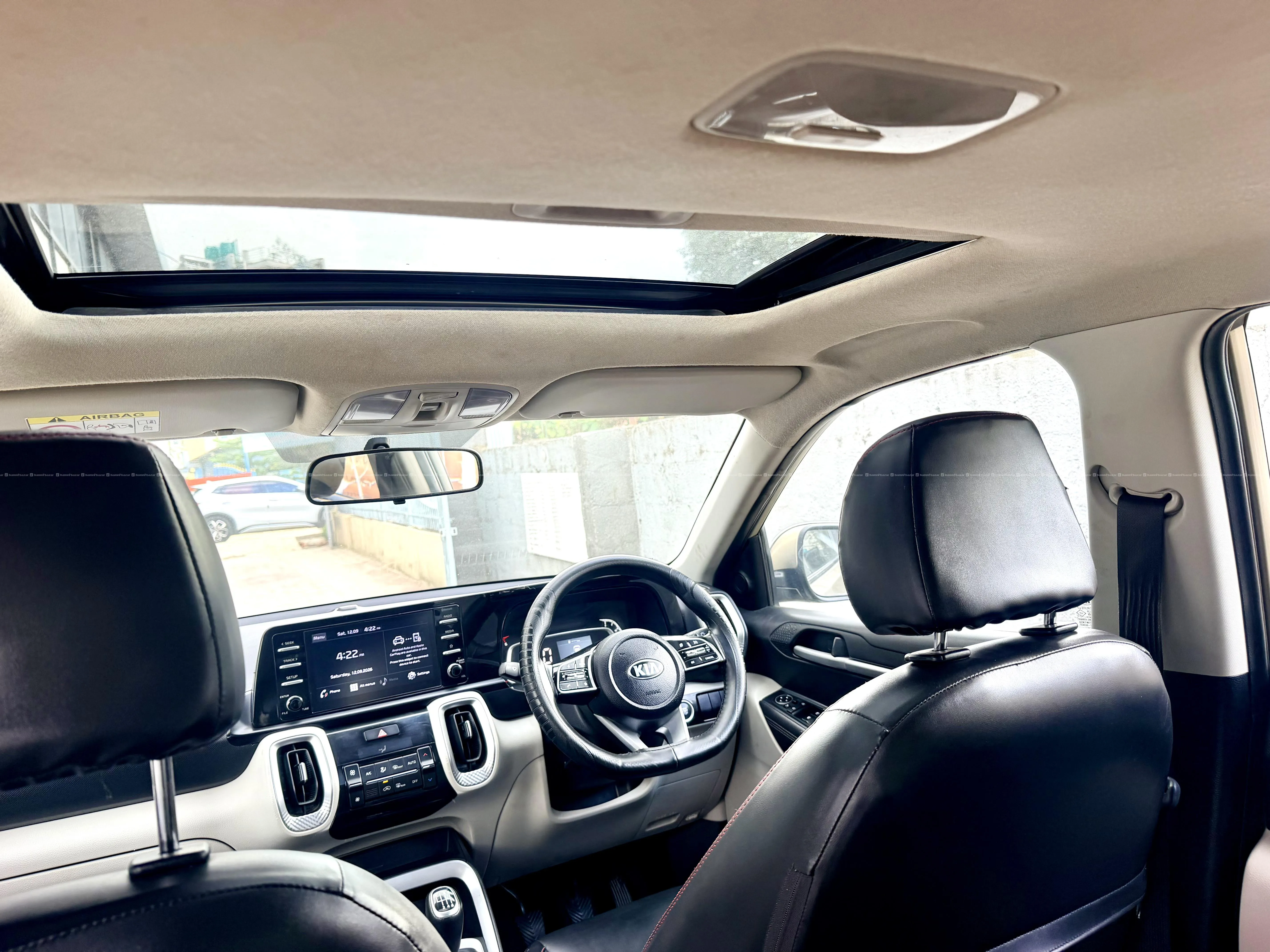 singlehand 2021 kia sonet sunroof HTX+ 60% finance 4