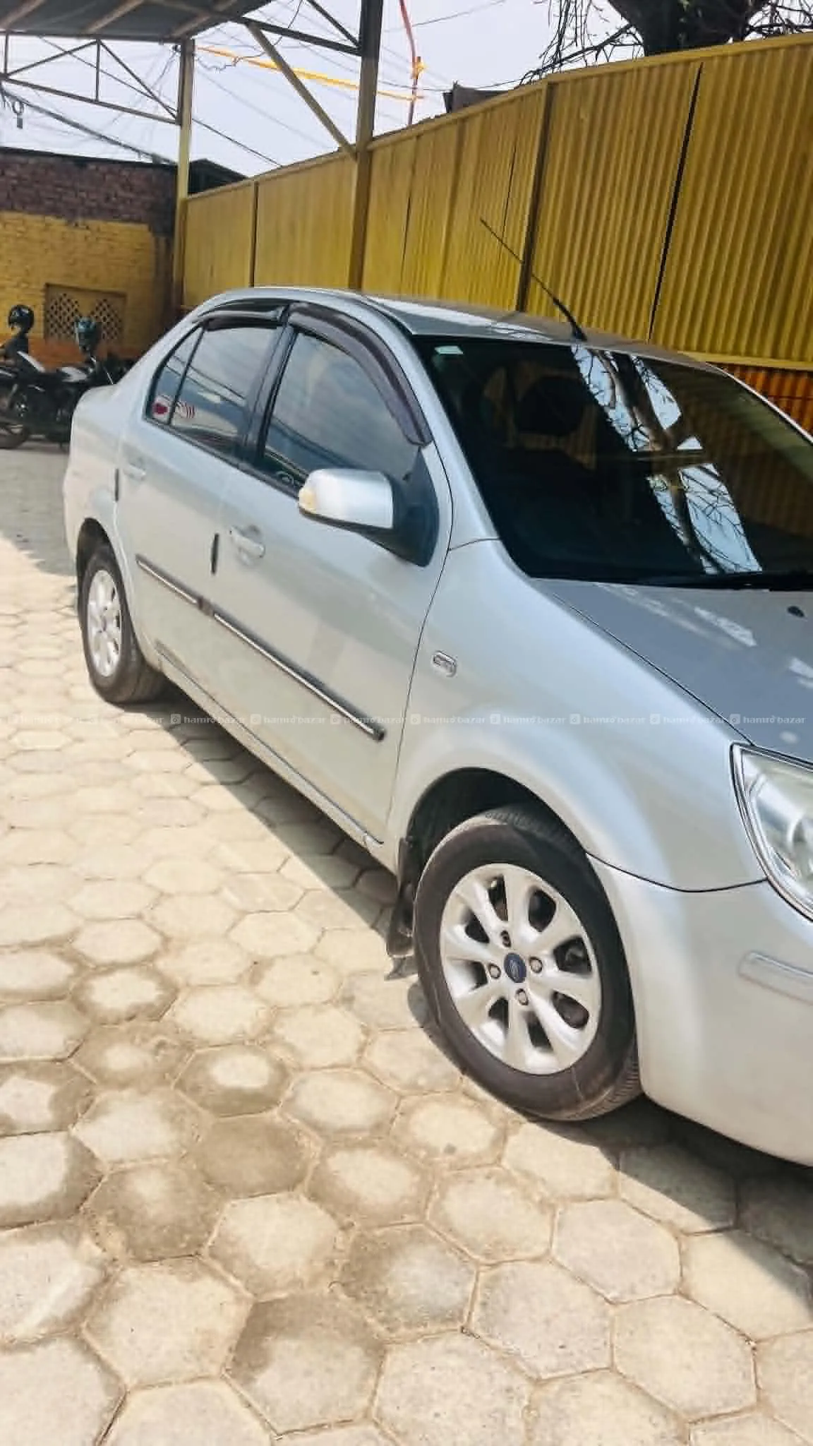 classic 2013 petrol full option 2