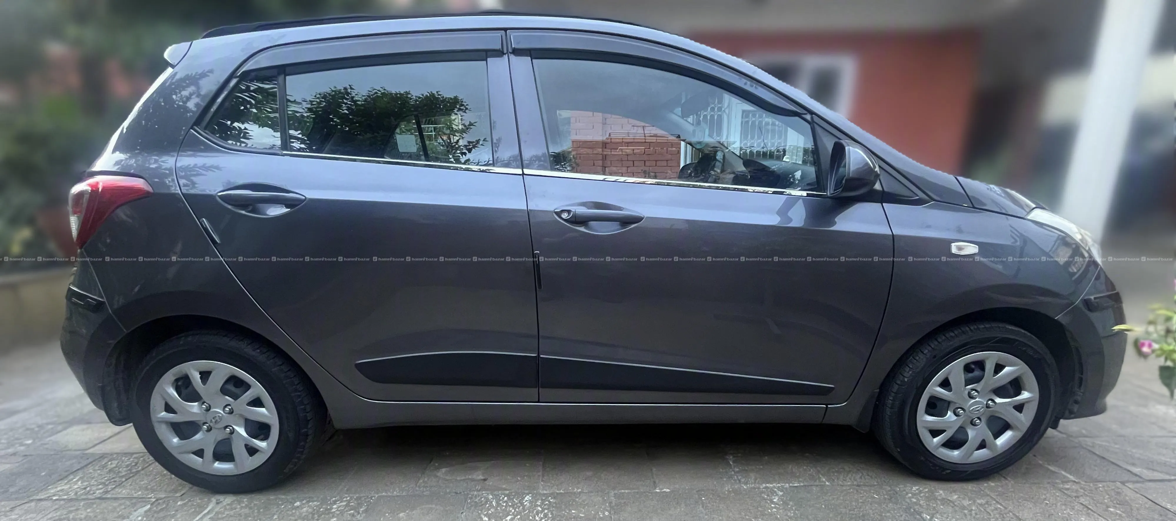 Hyundai Grand I10 Magna 2019 Excellent Condition 3