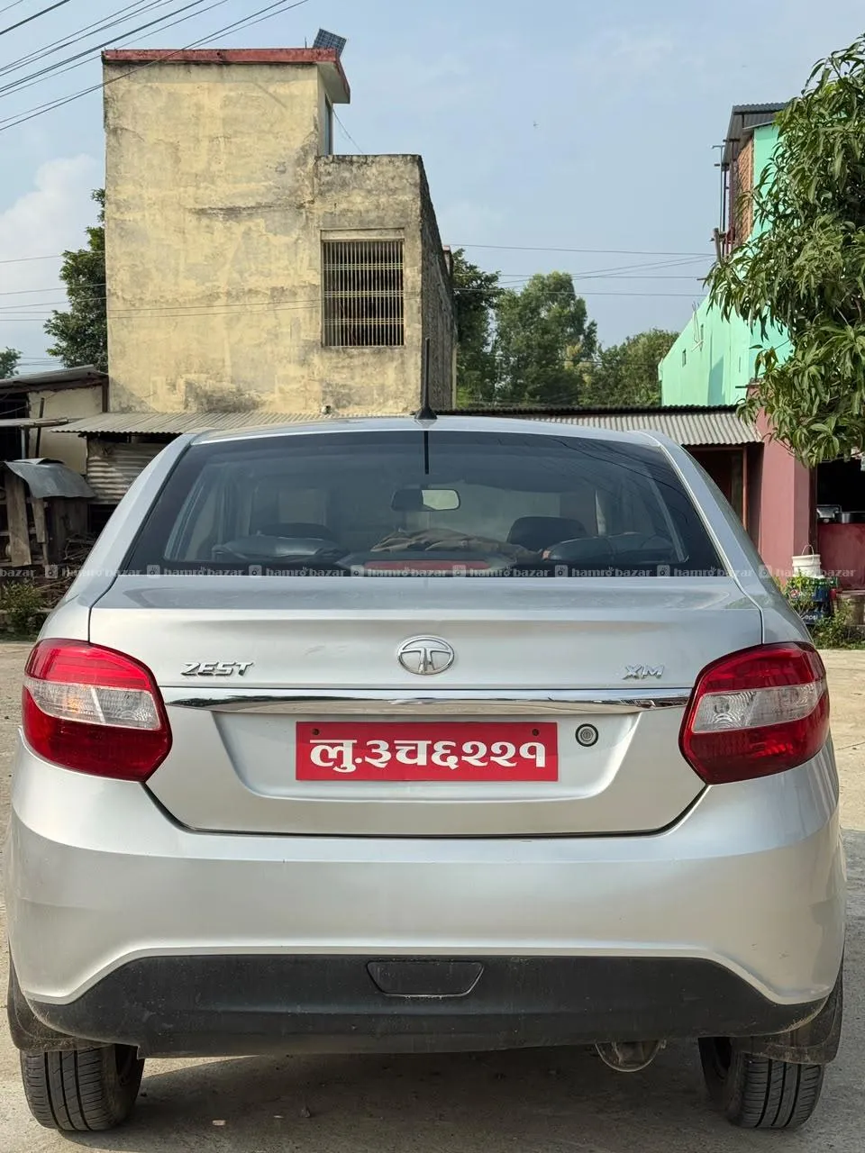 TATA ZEST 8