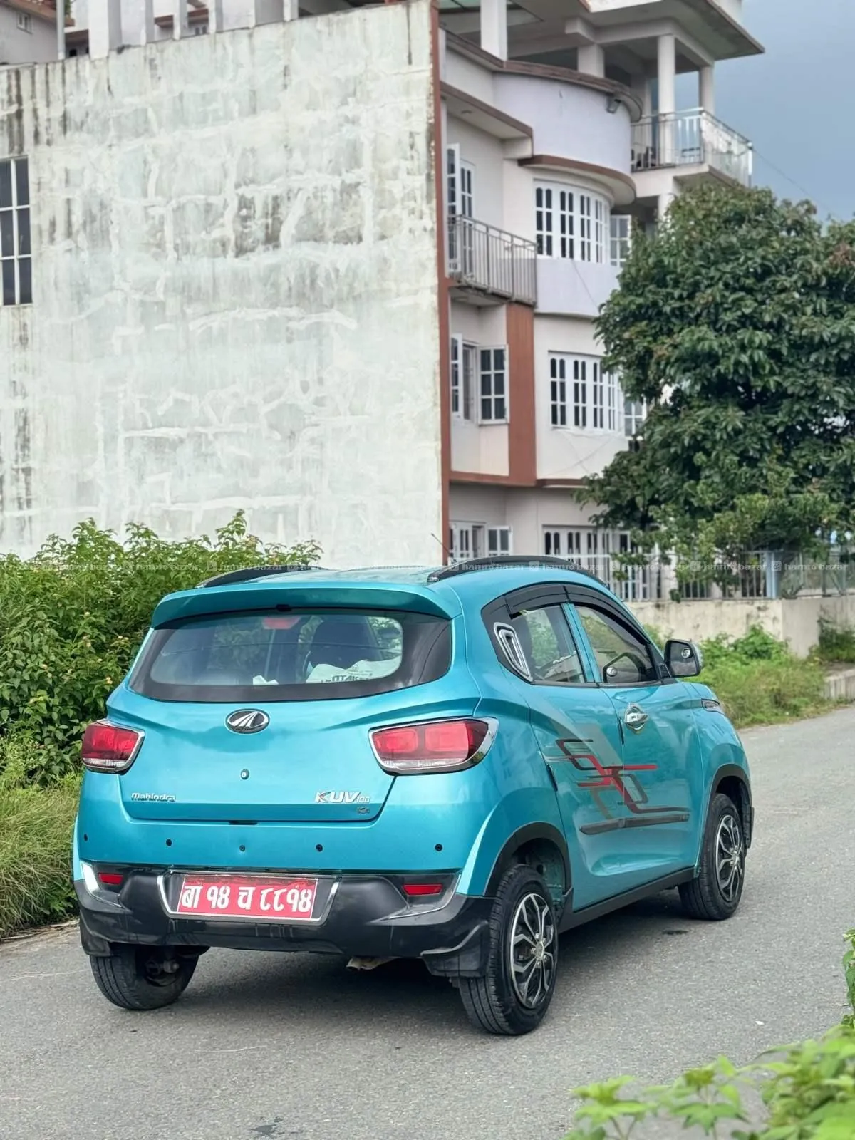 Mahindra kuv 100 single hand 2016 model 4