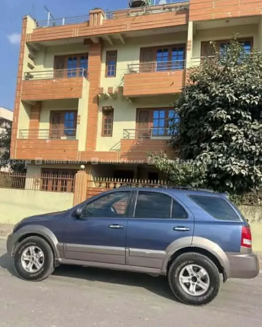 kia Sorento 2003 model 4