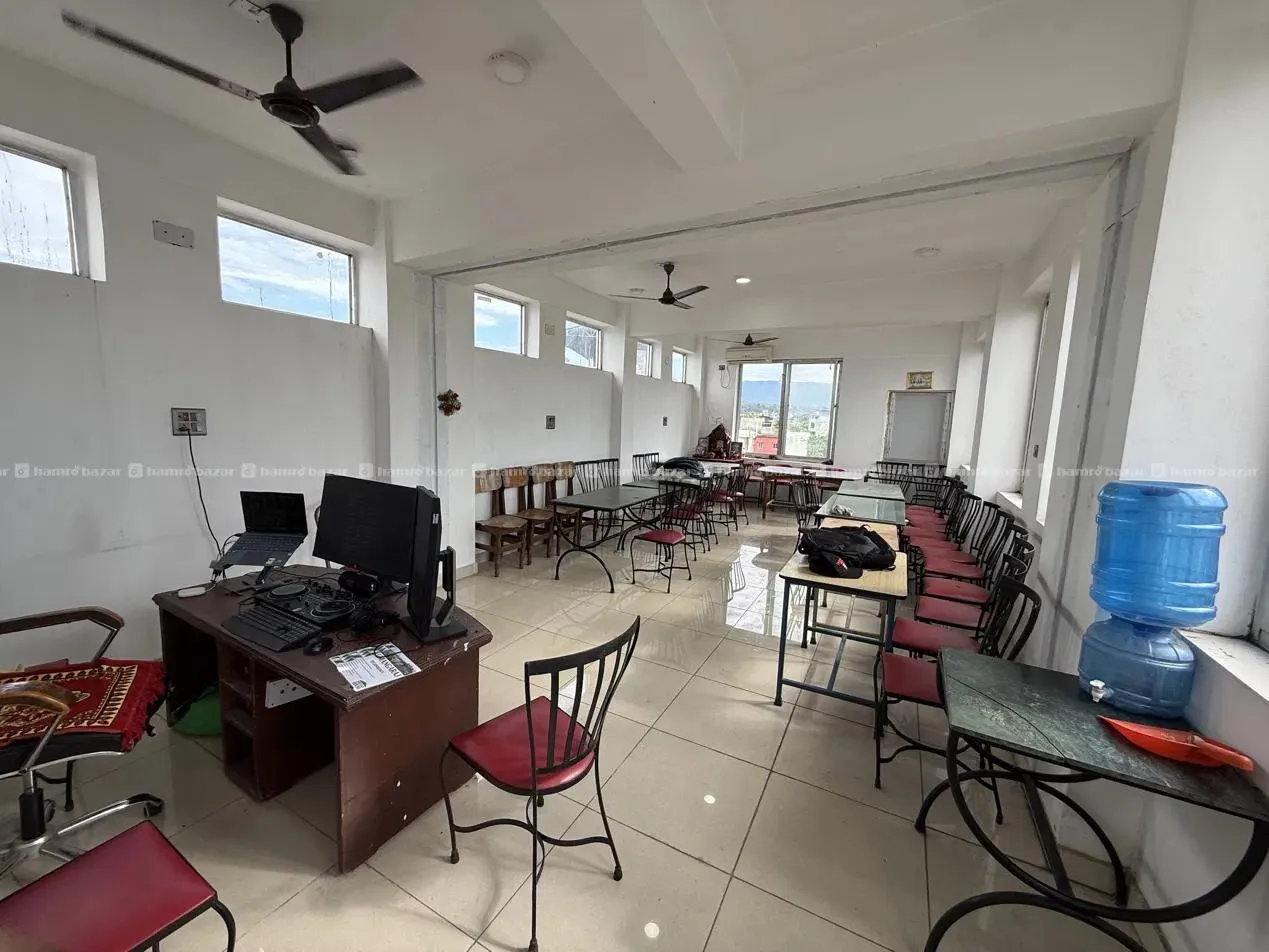 Large Commercial Floor, Lionschowk,  3rd Floor