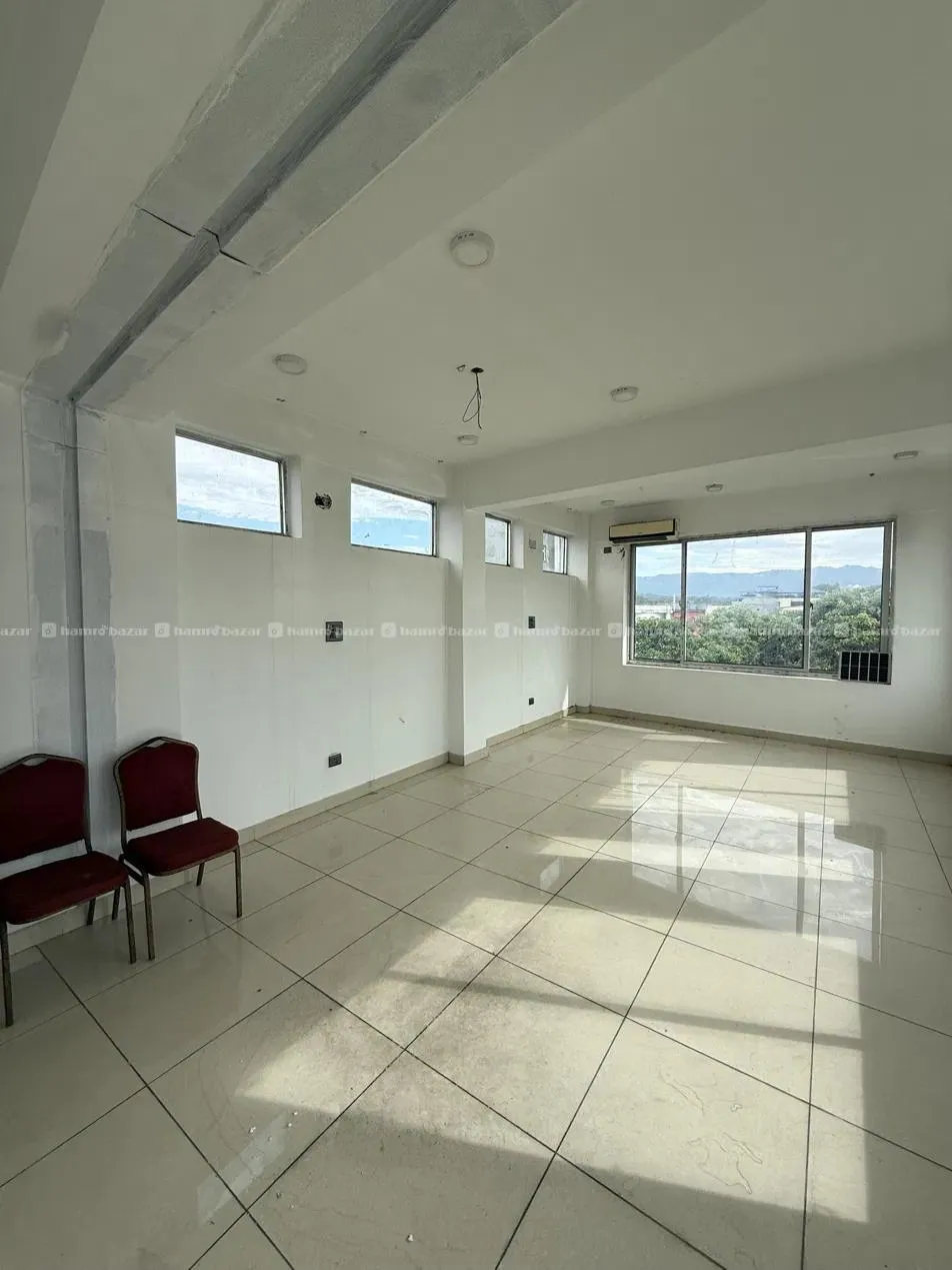 Large Commercial Floor, Lionschowk, 3rd Floor 5