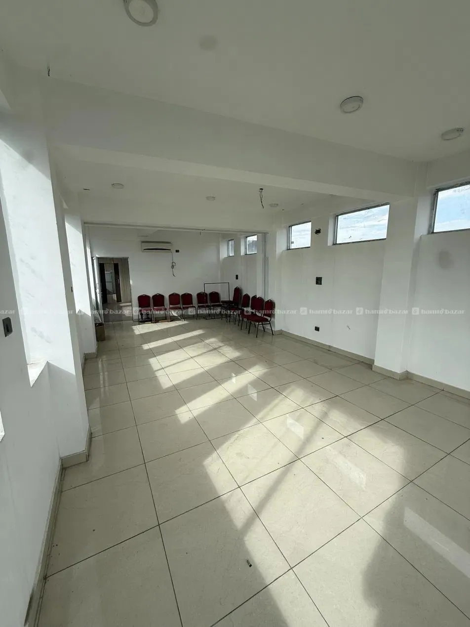 Large Commercial Floor, Lionschowk, 3rd Floor 3