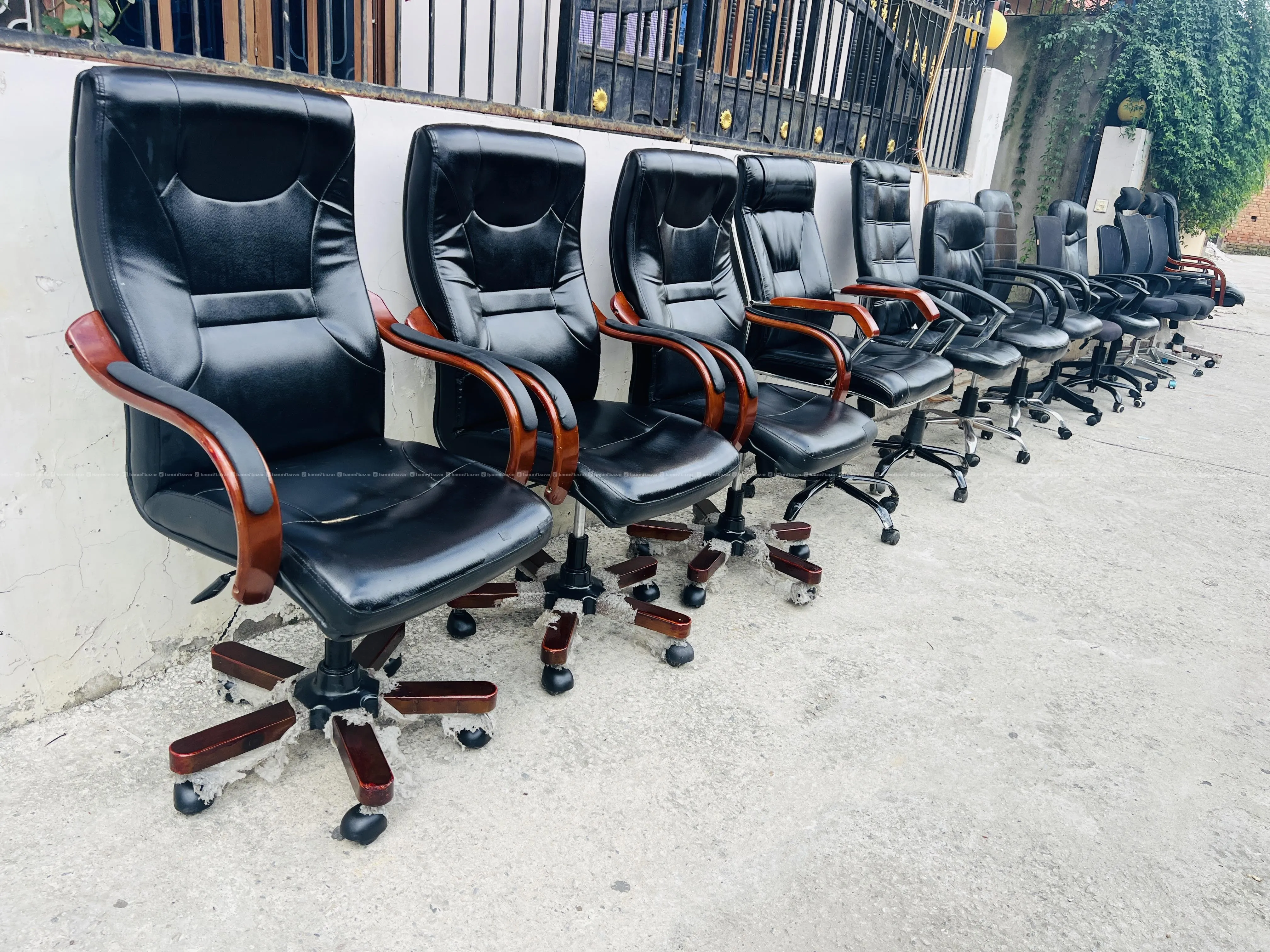 second hand office chair