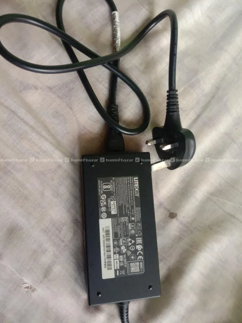 Acer Aspire 7  Original 135 W Charger