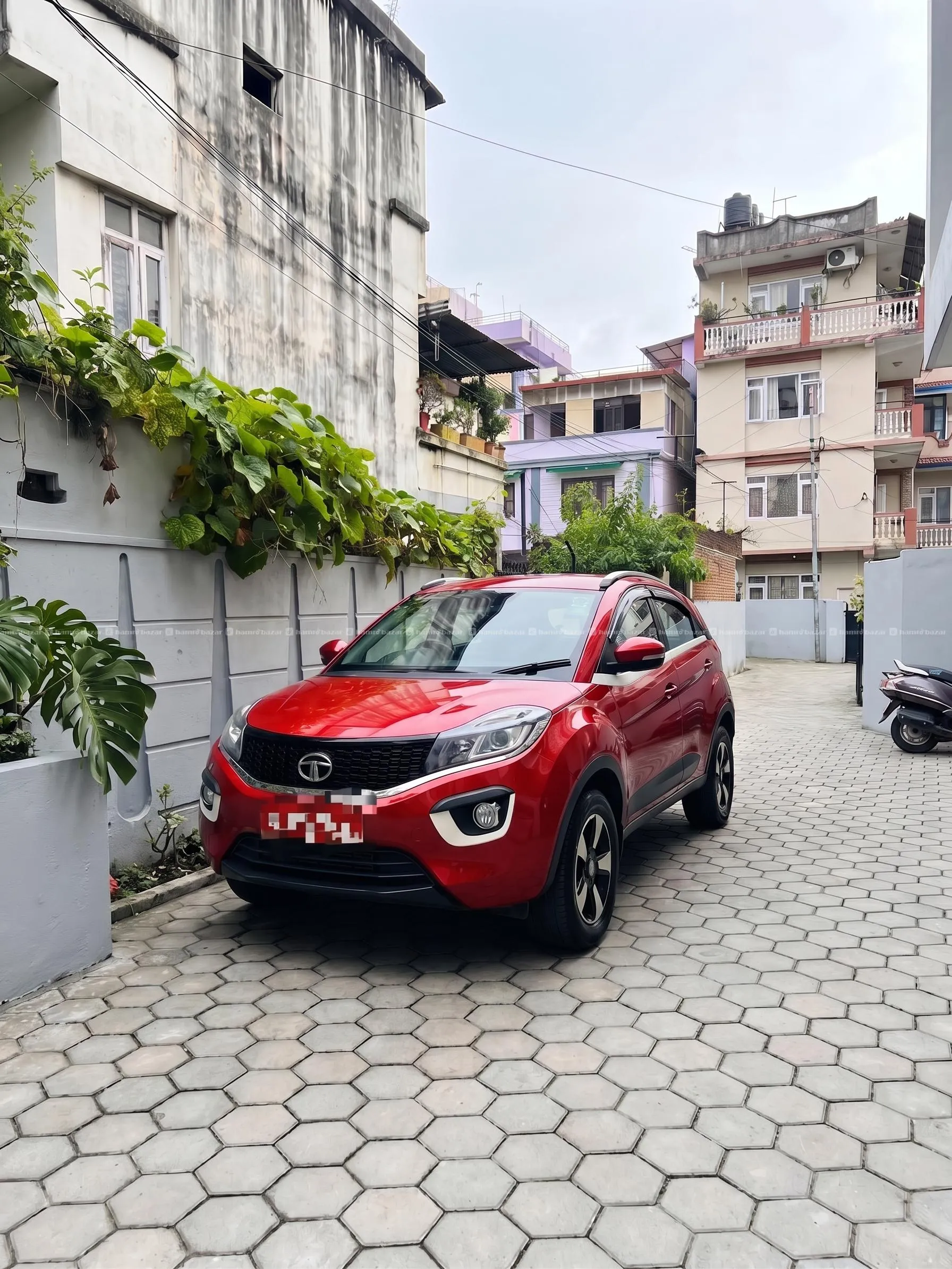 Tata Nexon XZ+ 2019 | Lowest KMs on Hamrobazar