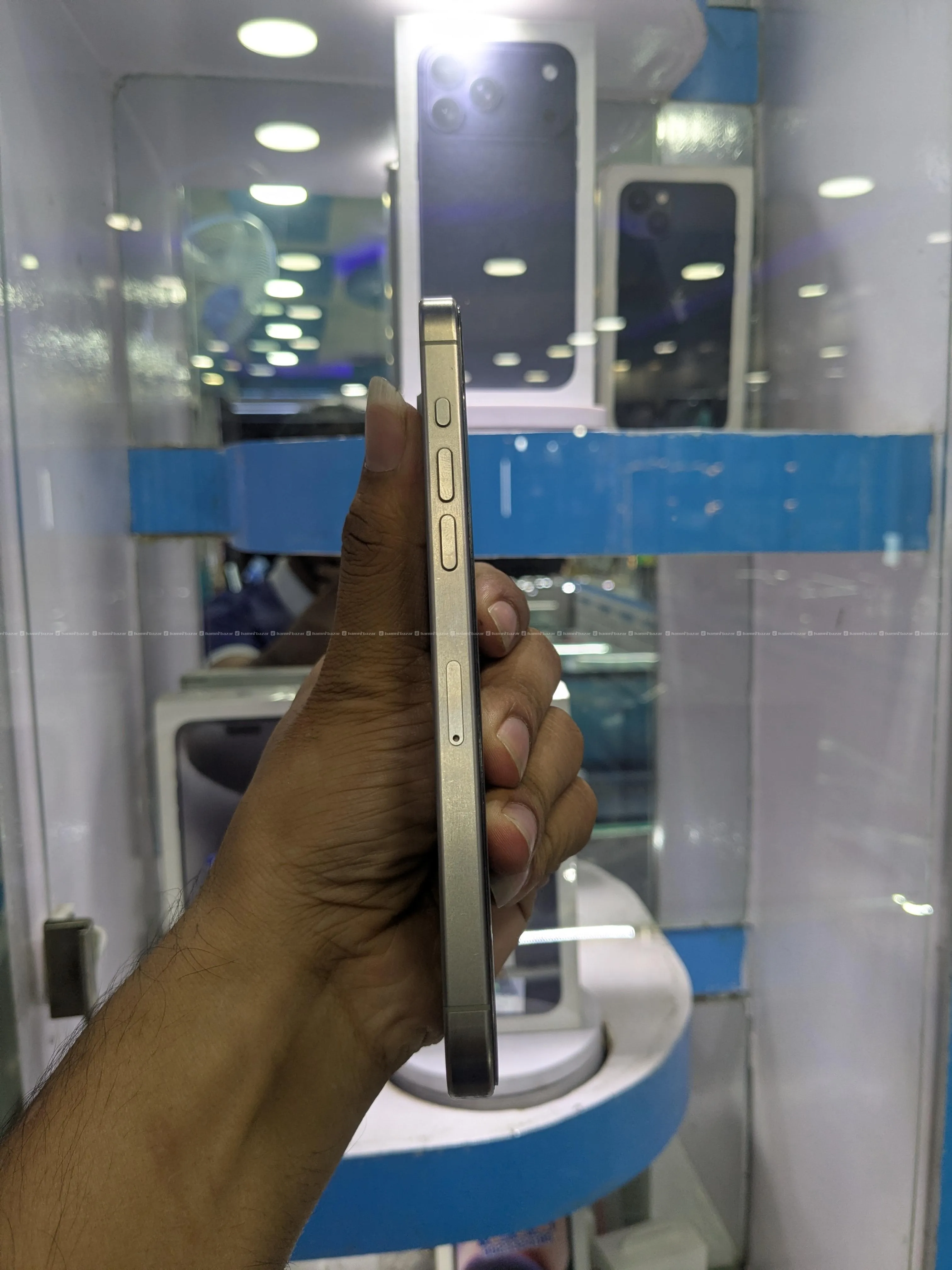 iphone 15 Pro Max 3