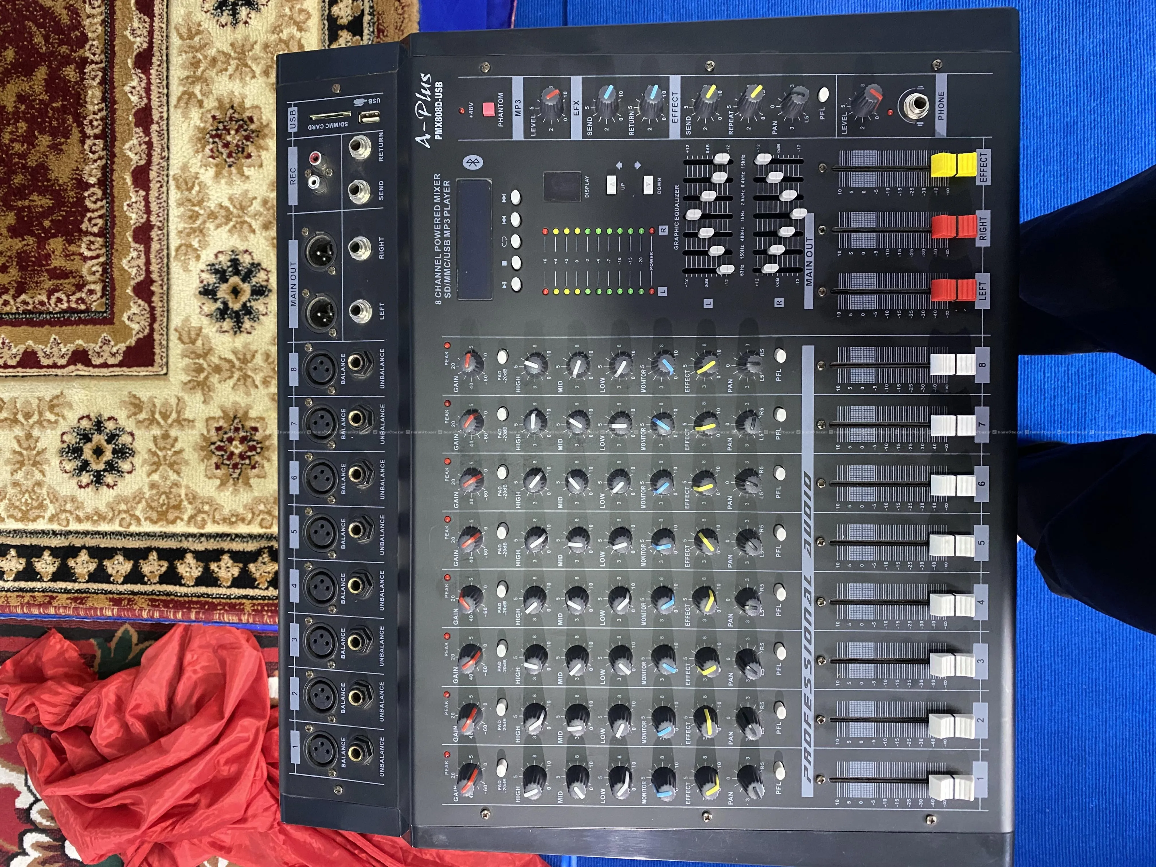 8 channel powered mixer