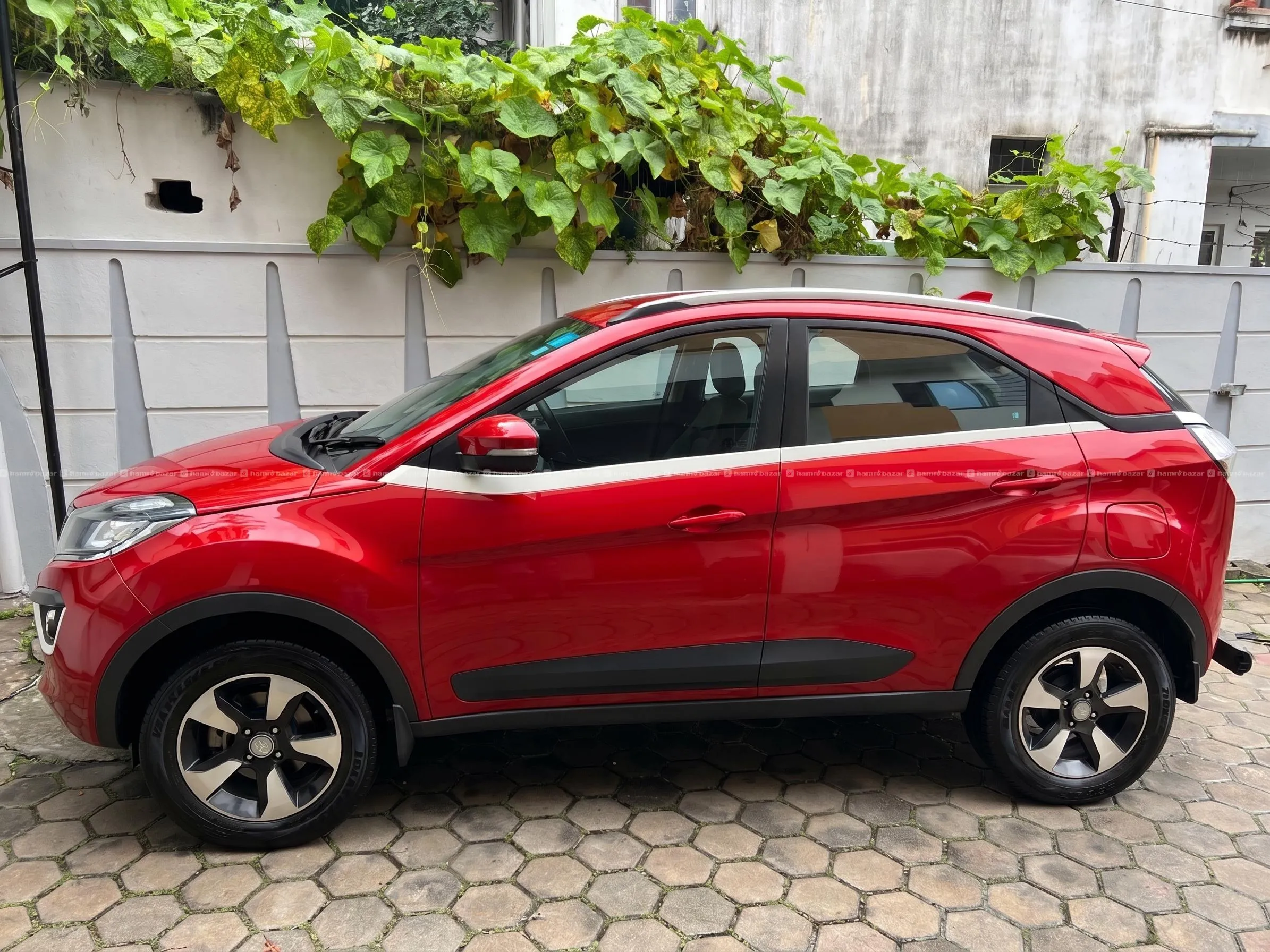 Tata Nexon XZ+ 2019 | Lowest KMs on Hamrobazar 6