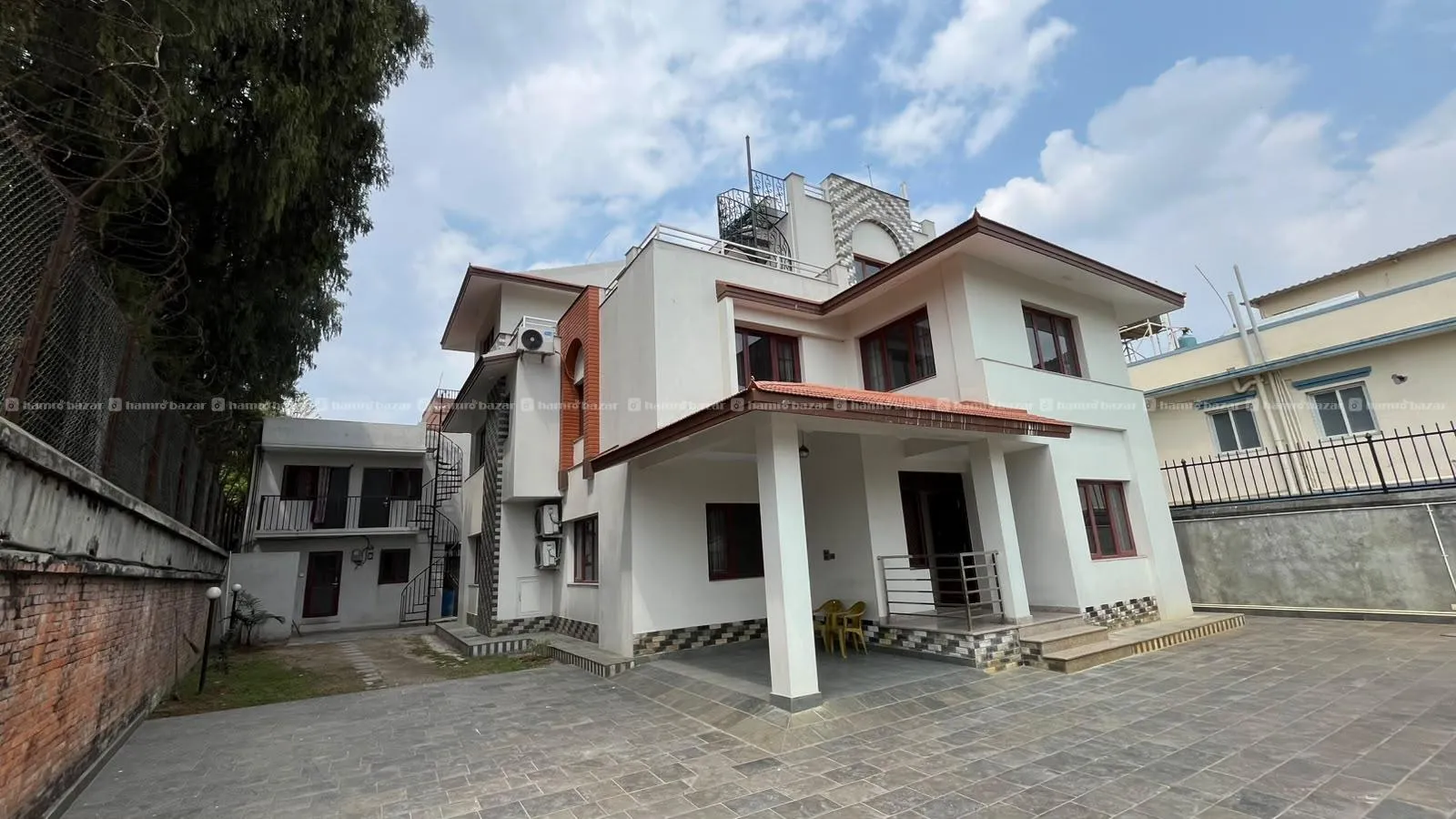 Highly Lavish 6bhk Bungalow villa