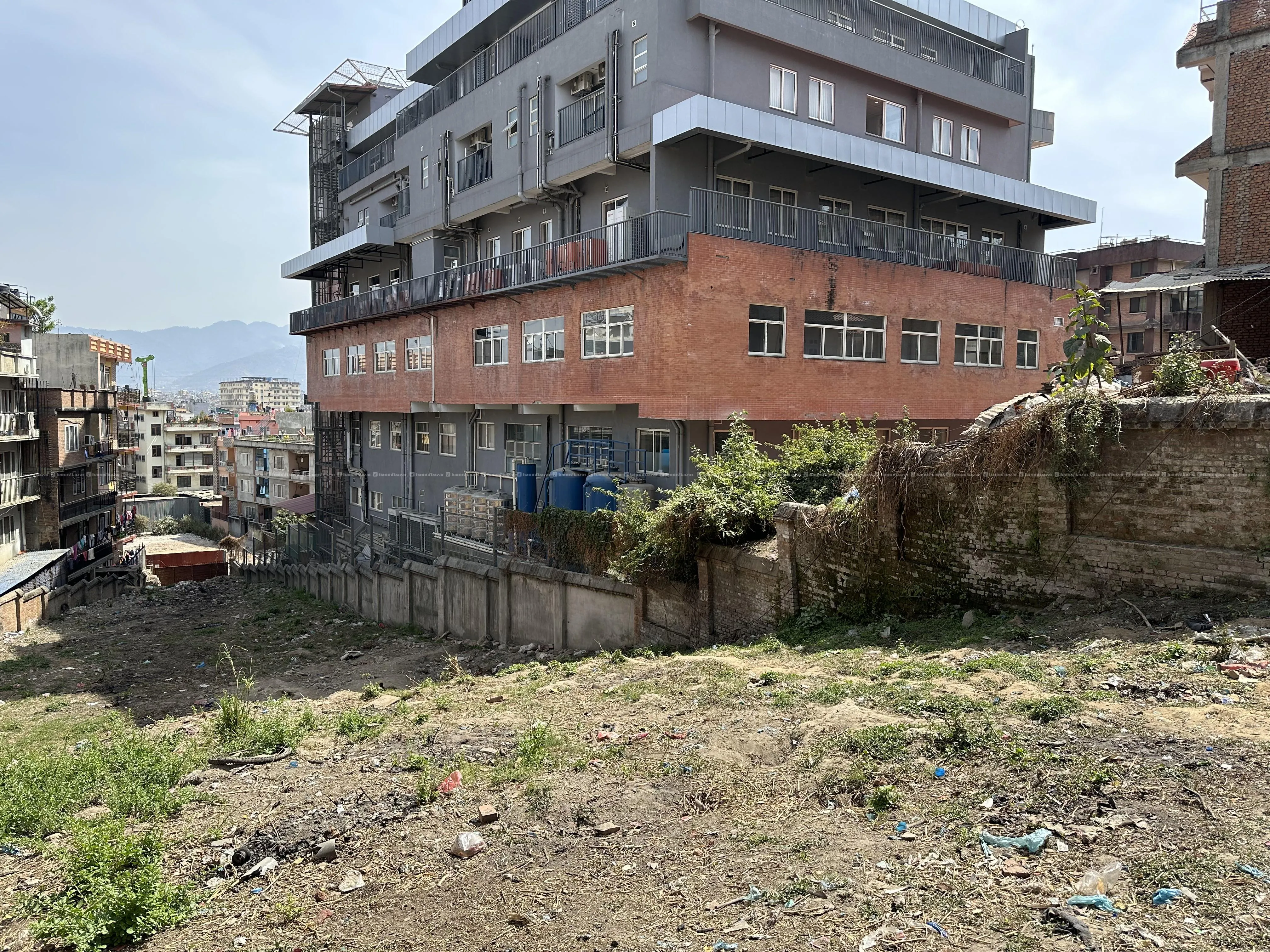 Land on rent beside BNB Hospital. 4