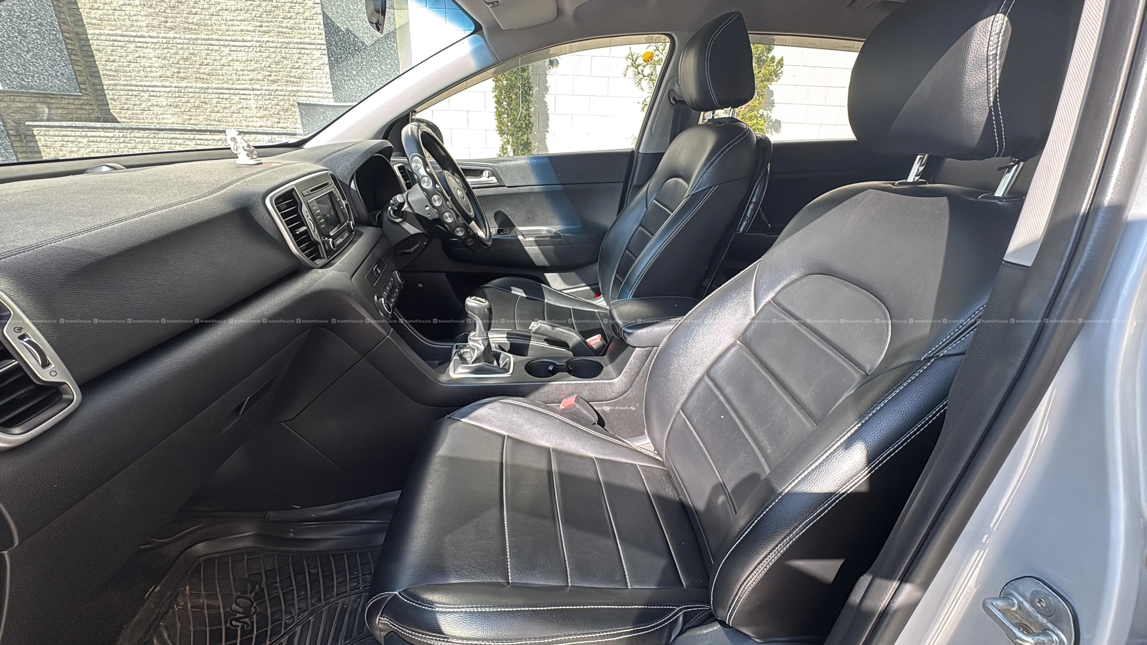 2016 Kia Sportage Diesel AWD in prestine condition 6