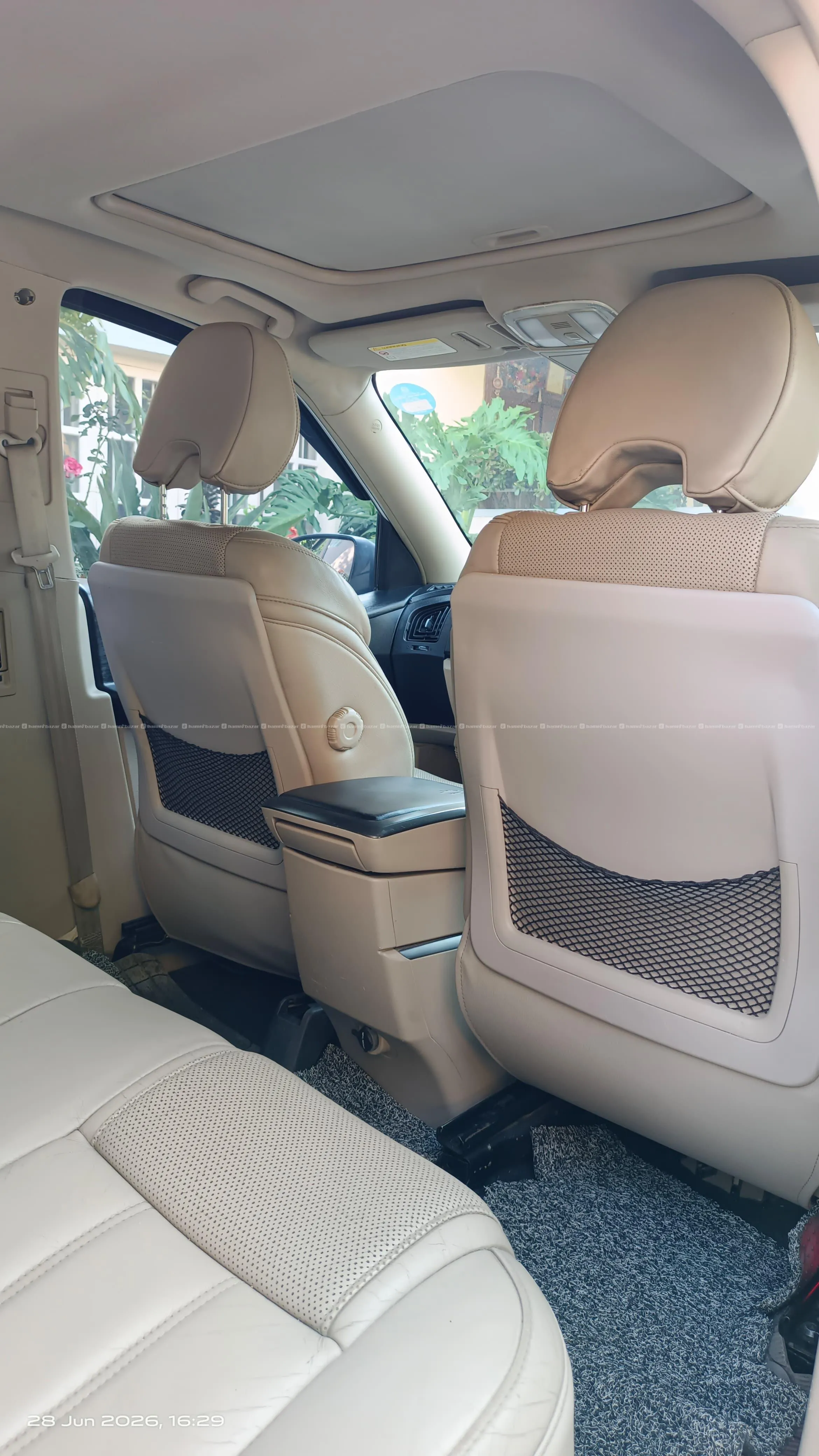 Mahindra SUV W10(2016) 6