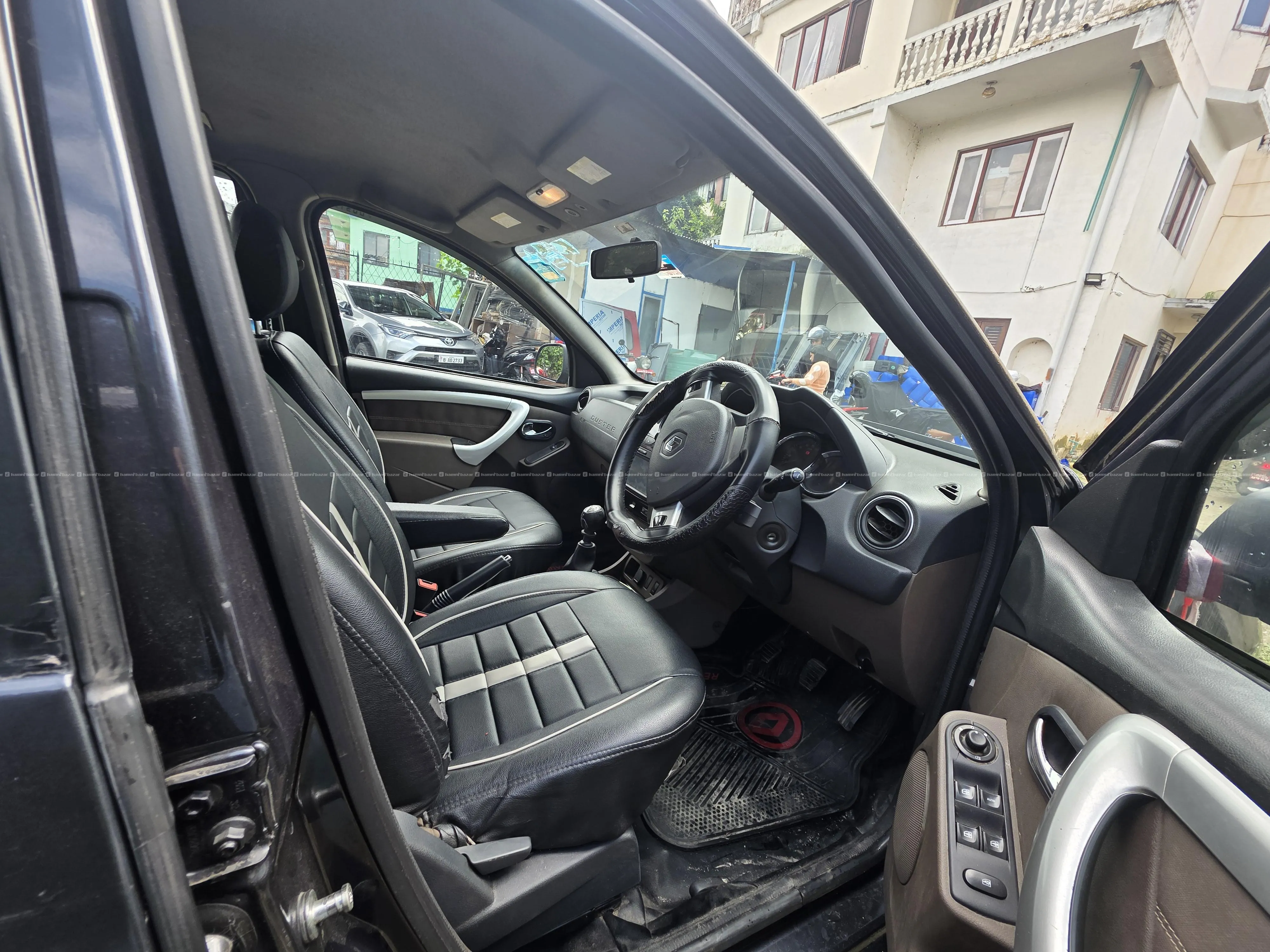 RENAULT DUSTER 3