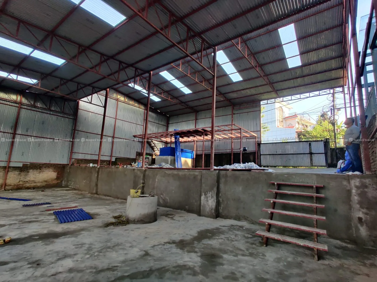 COMMERCIAL PROPERTY / LAND FOR RENT – 36,000 SQ FT 8