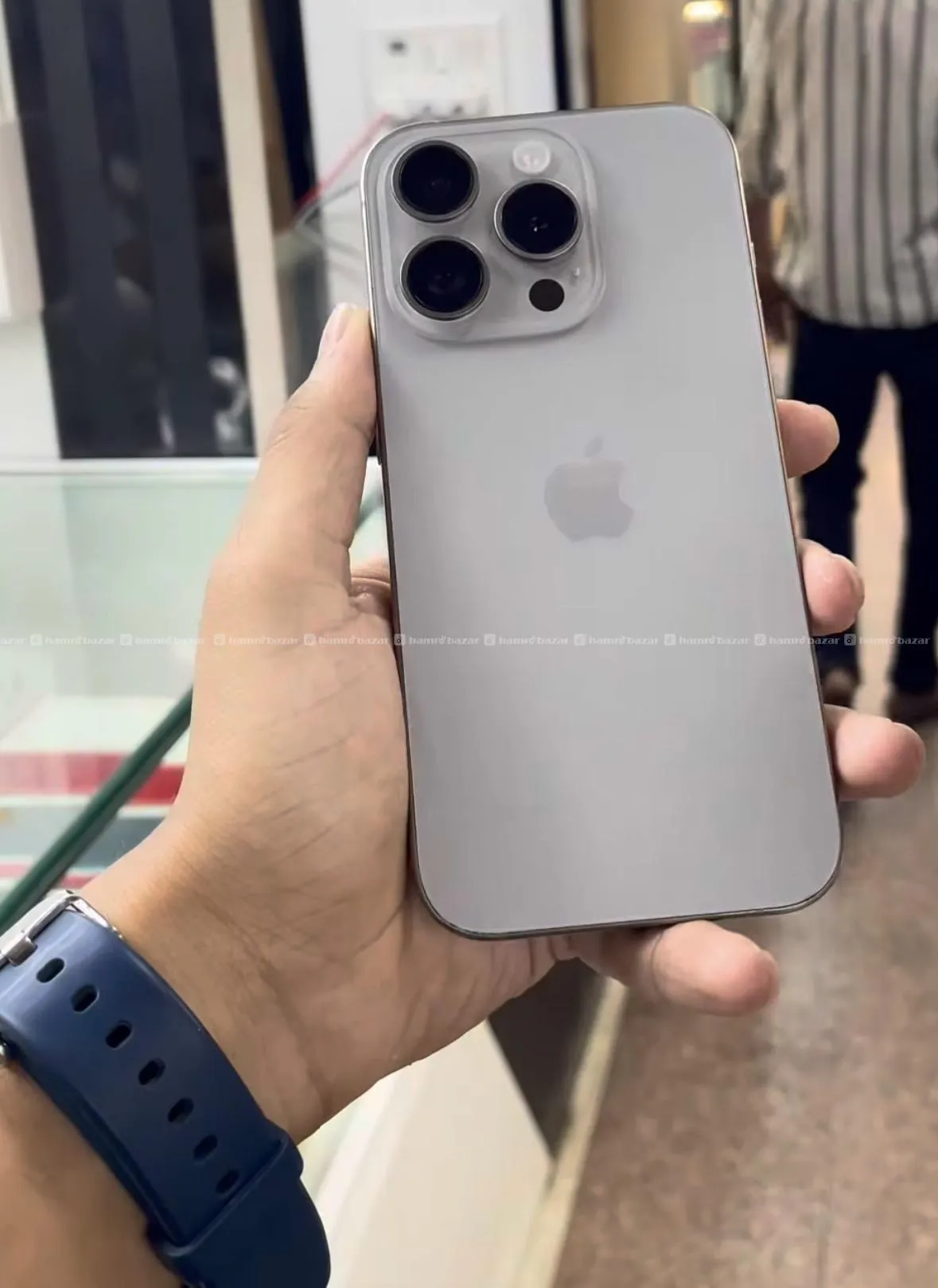 IPHONE 15 PRO