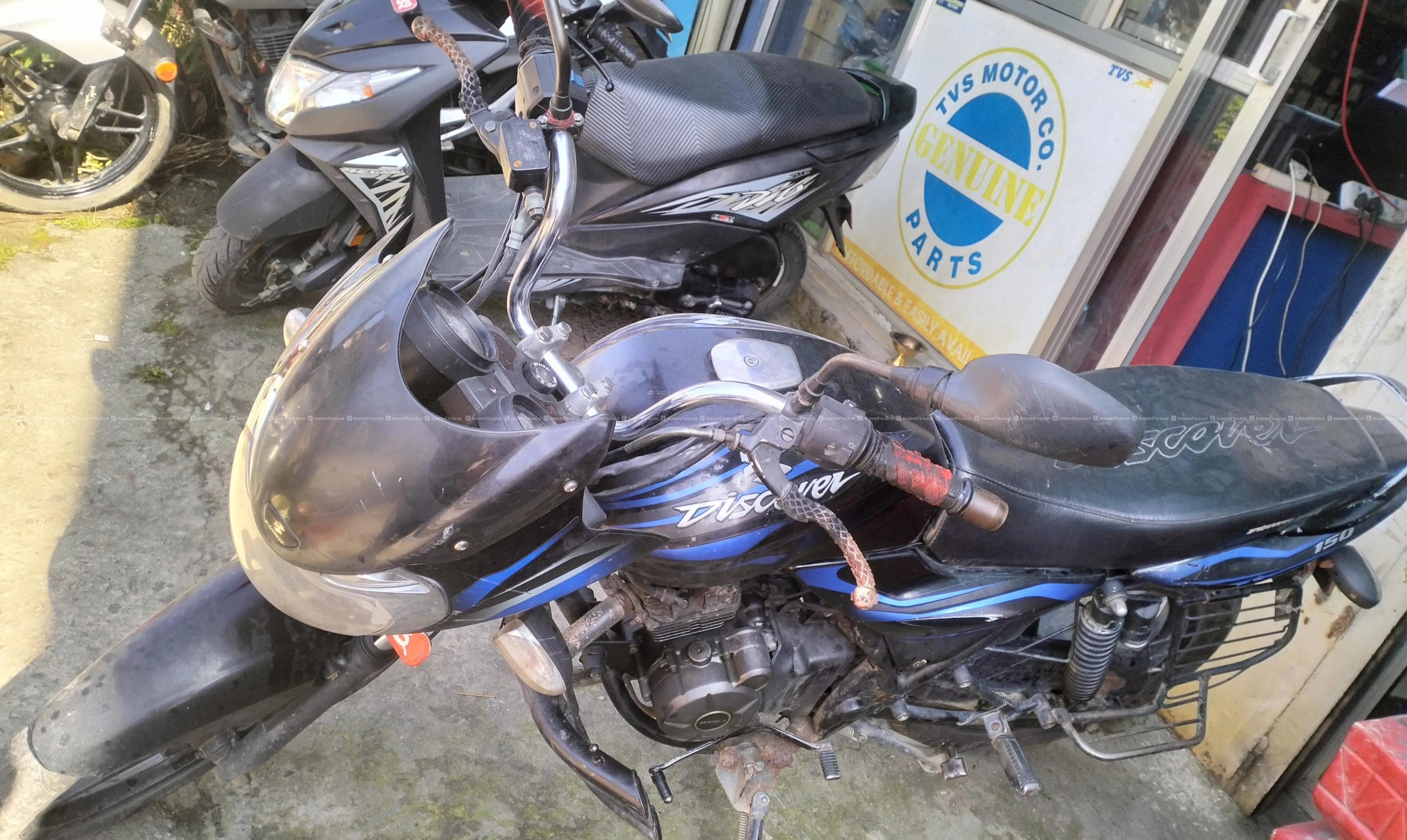bajaj discover on sale 2