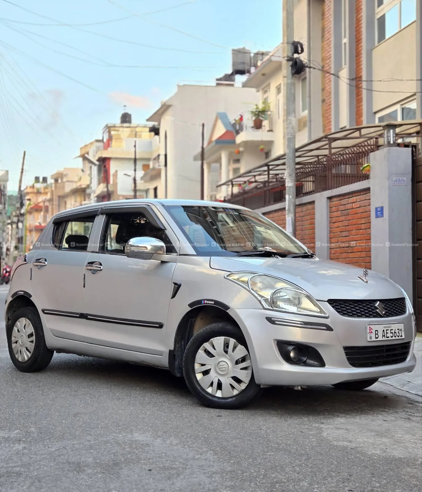 MARUTI SUZUKI SWIFT VXI FULLY LOADED FAMILY CAR
