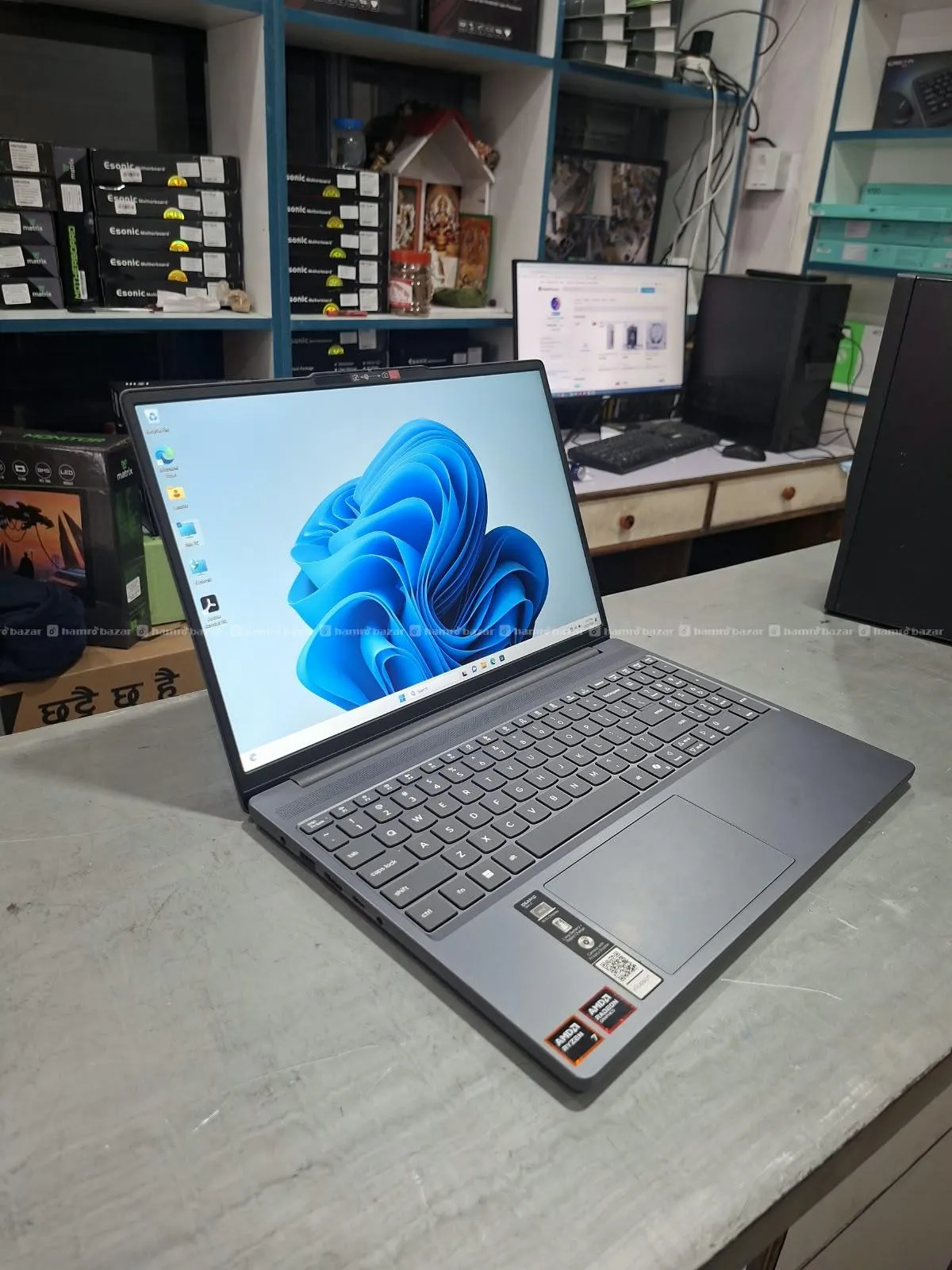 Lenovo ideapad slim3, hardly 2 month used laptop