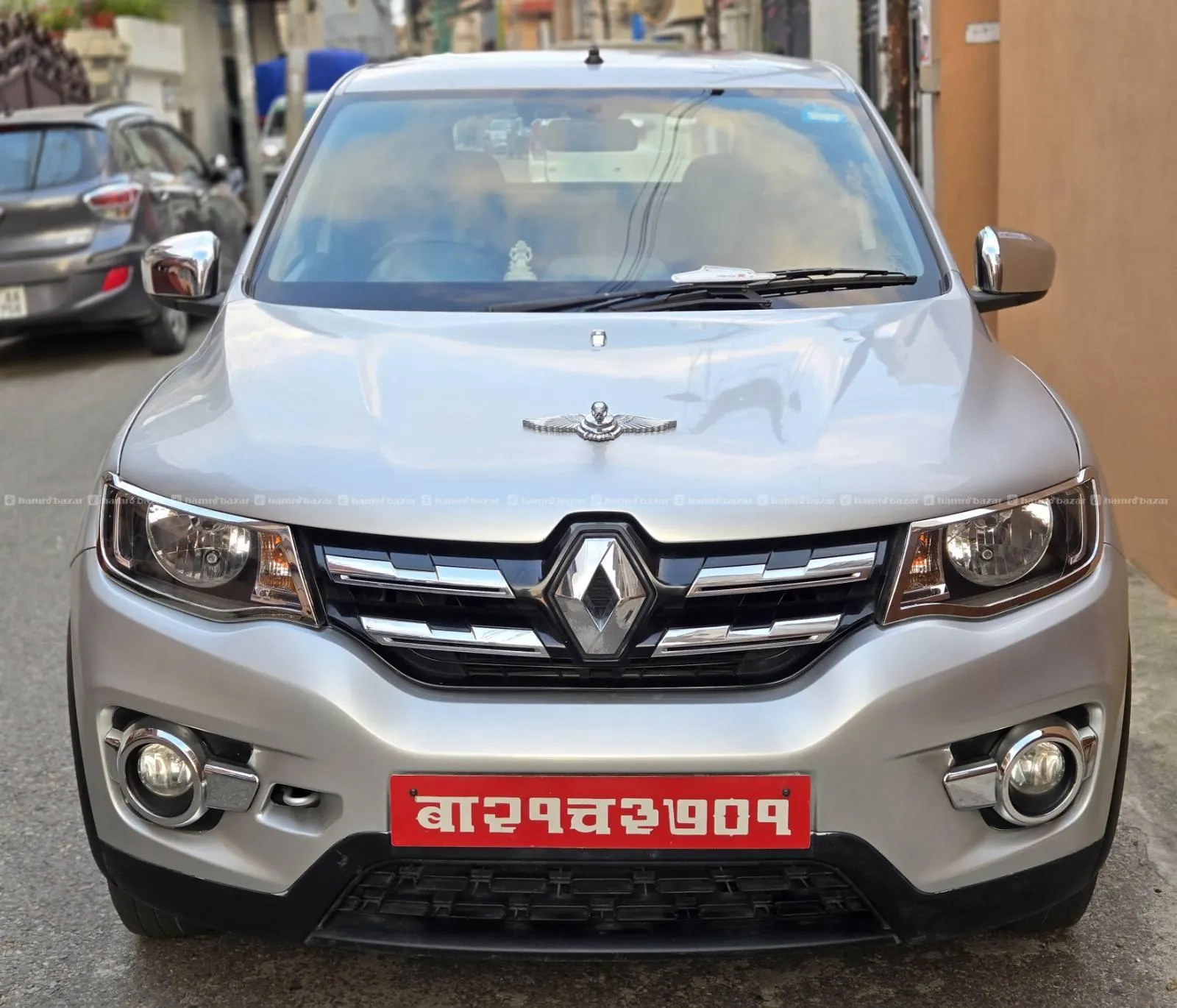 OLD MAN USED ONE HAND RENAULT KWID RXT'O 1.0 6