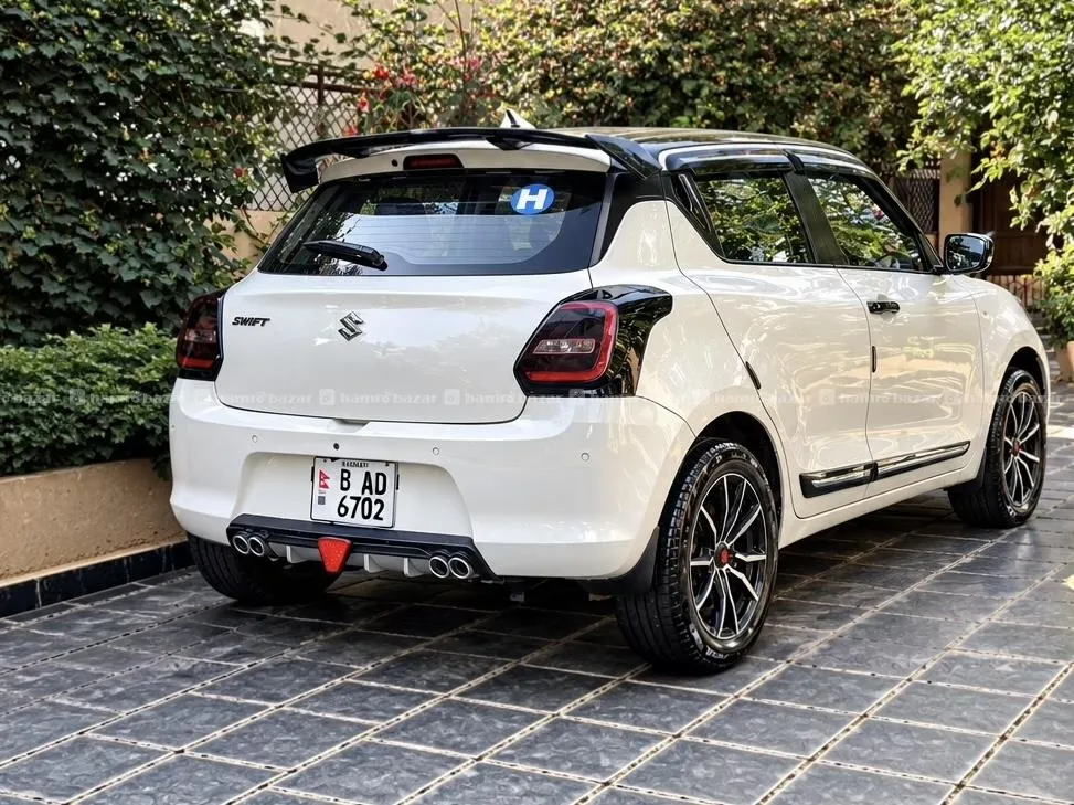 Suzuki Swift ZXI 4
