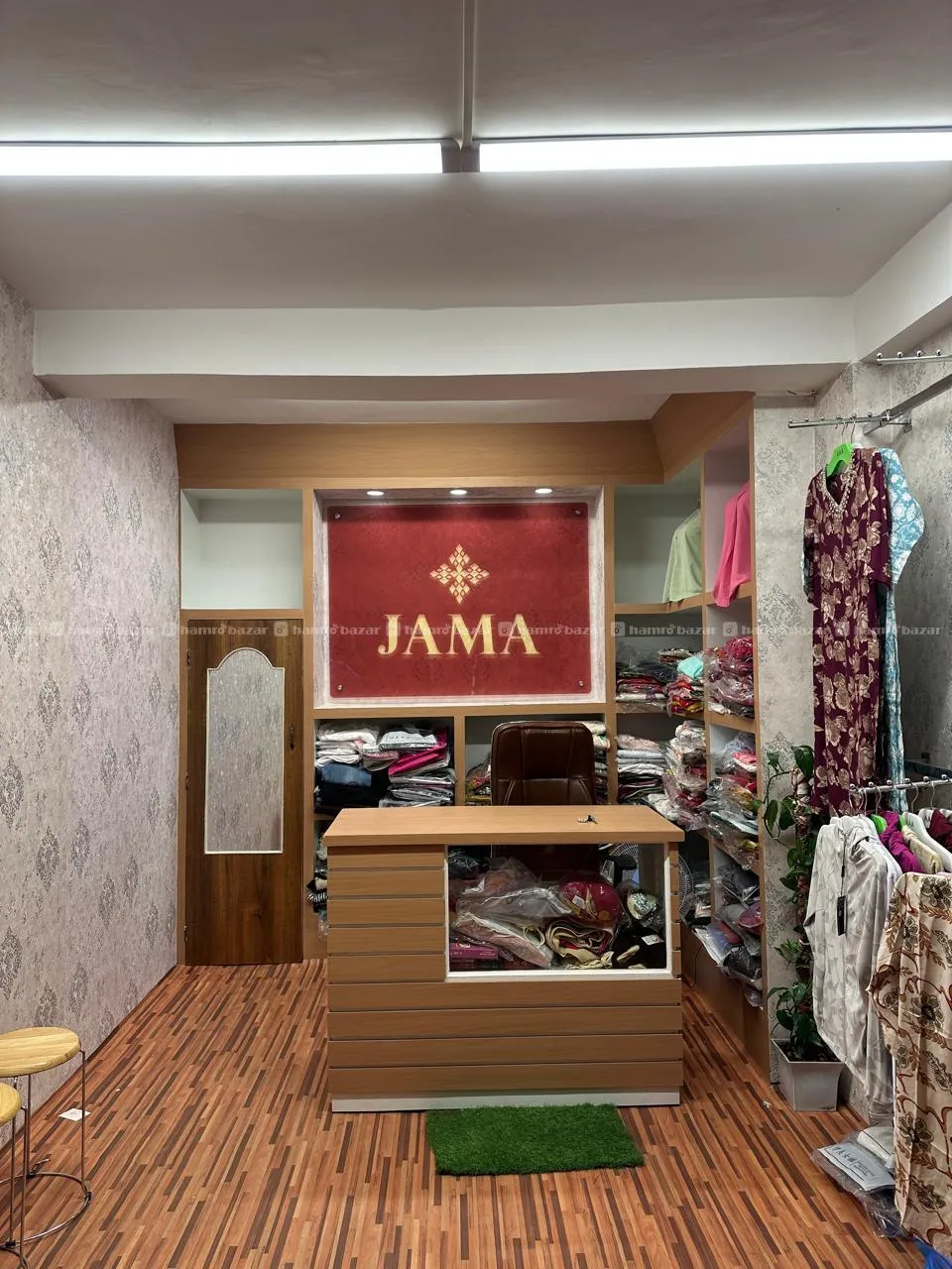 Women Clothing Store 6