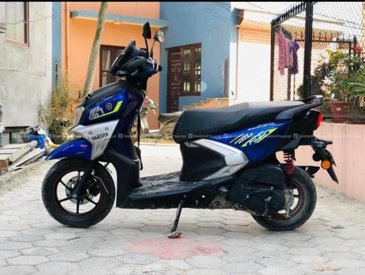 Yamaha RayZR 125 scooter for sale 2