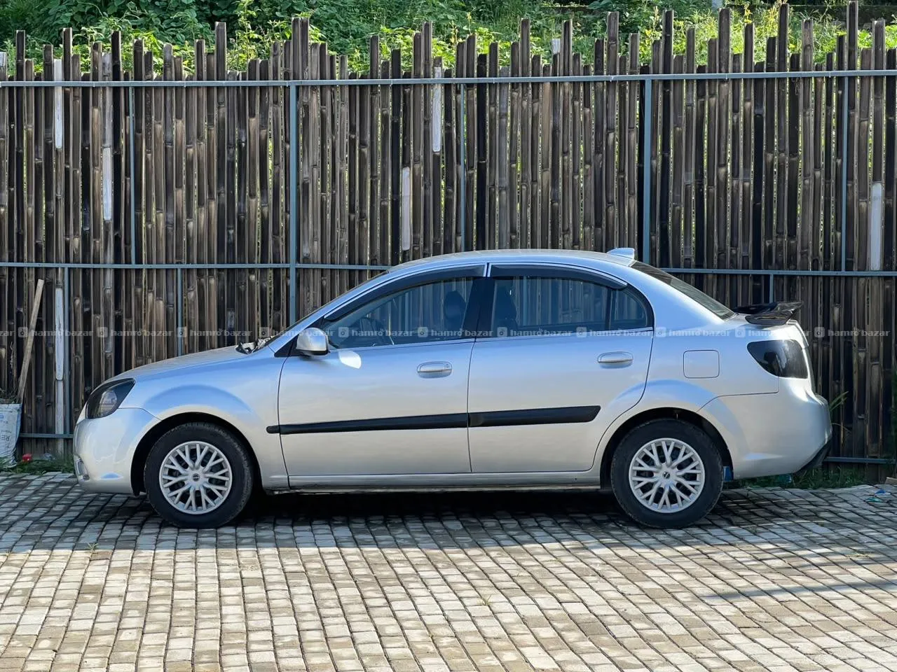 KIA RIO LUXURIOUS SEDAN CAR 3