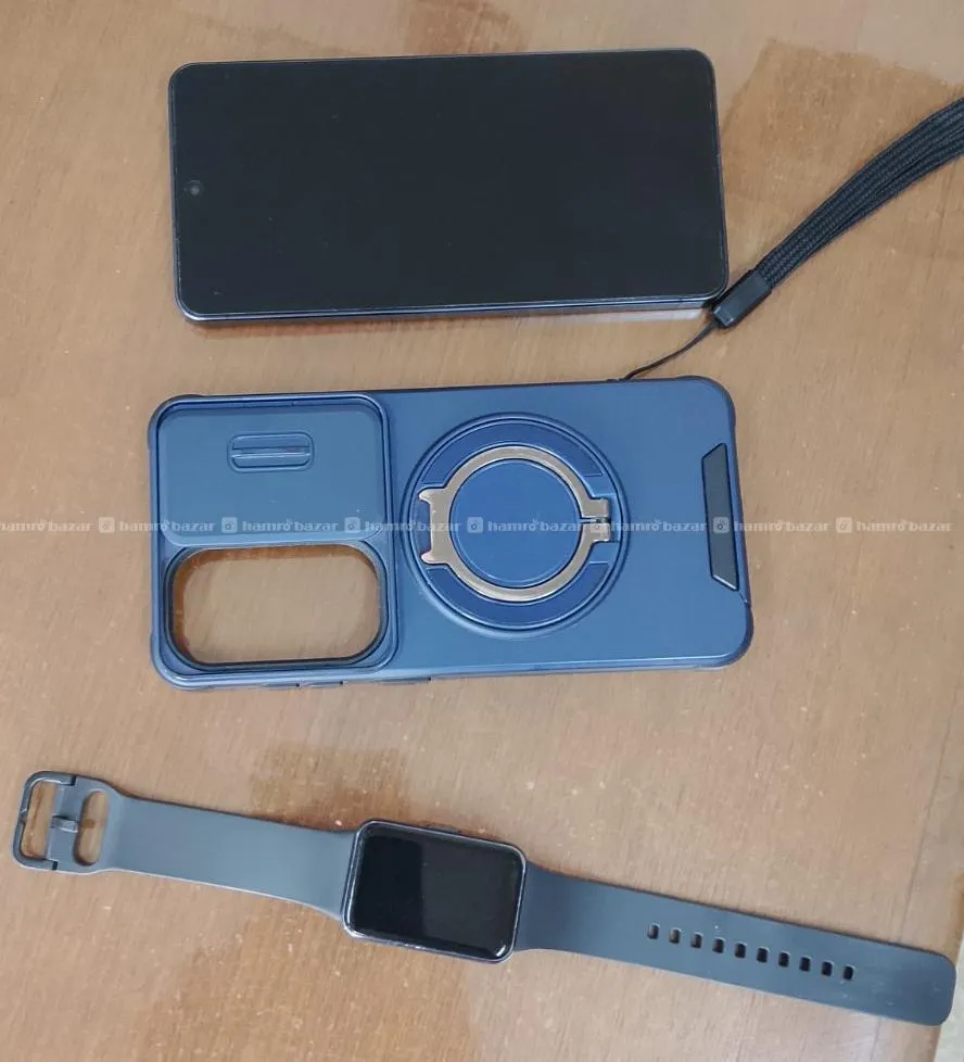 Samsung galaxy S26 with accessories