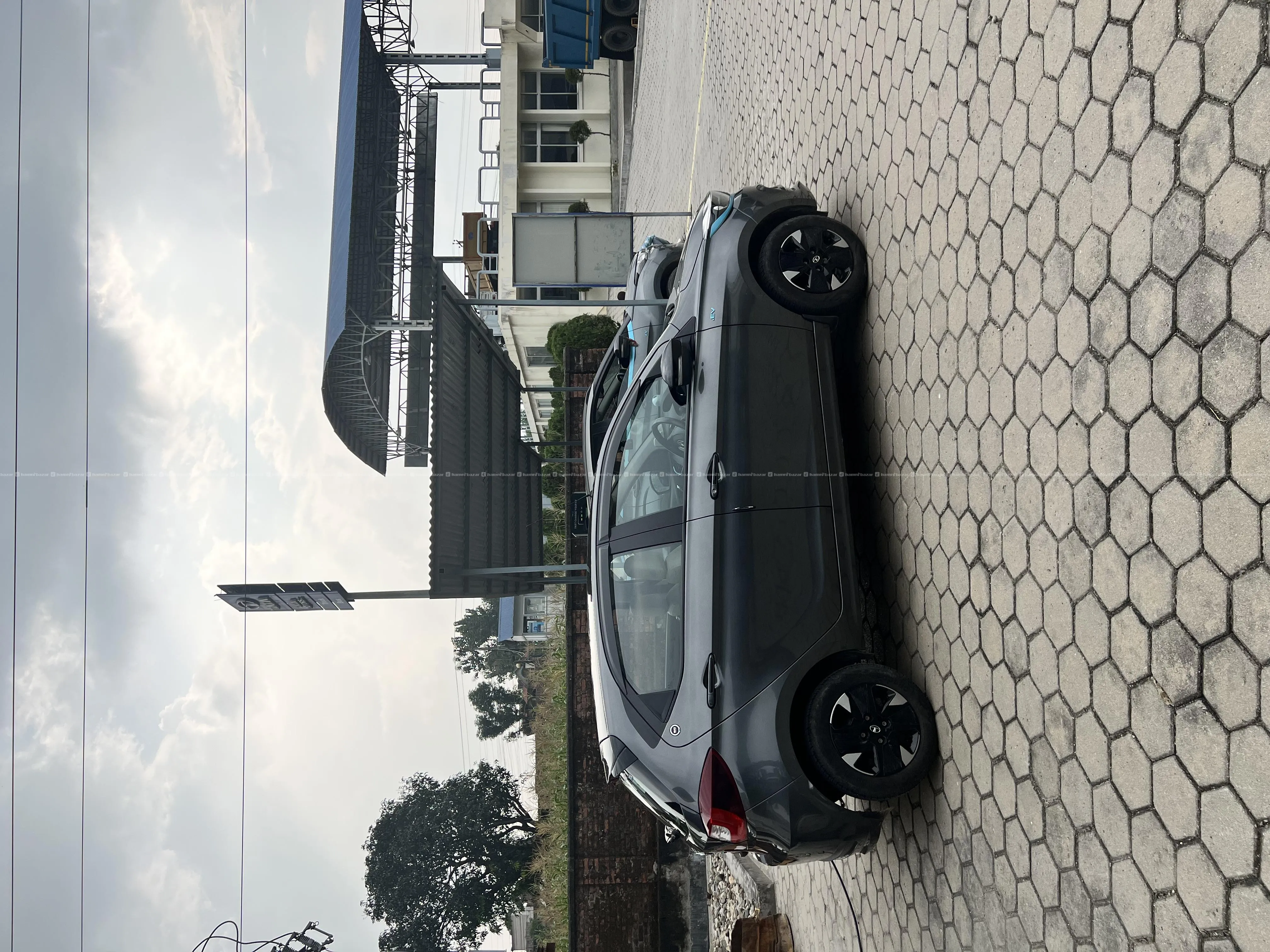 Tata Tiago EV XZ+ Tech Lux