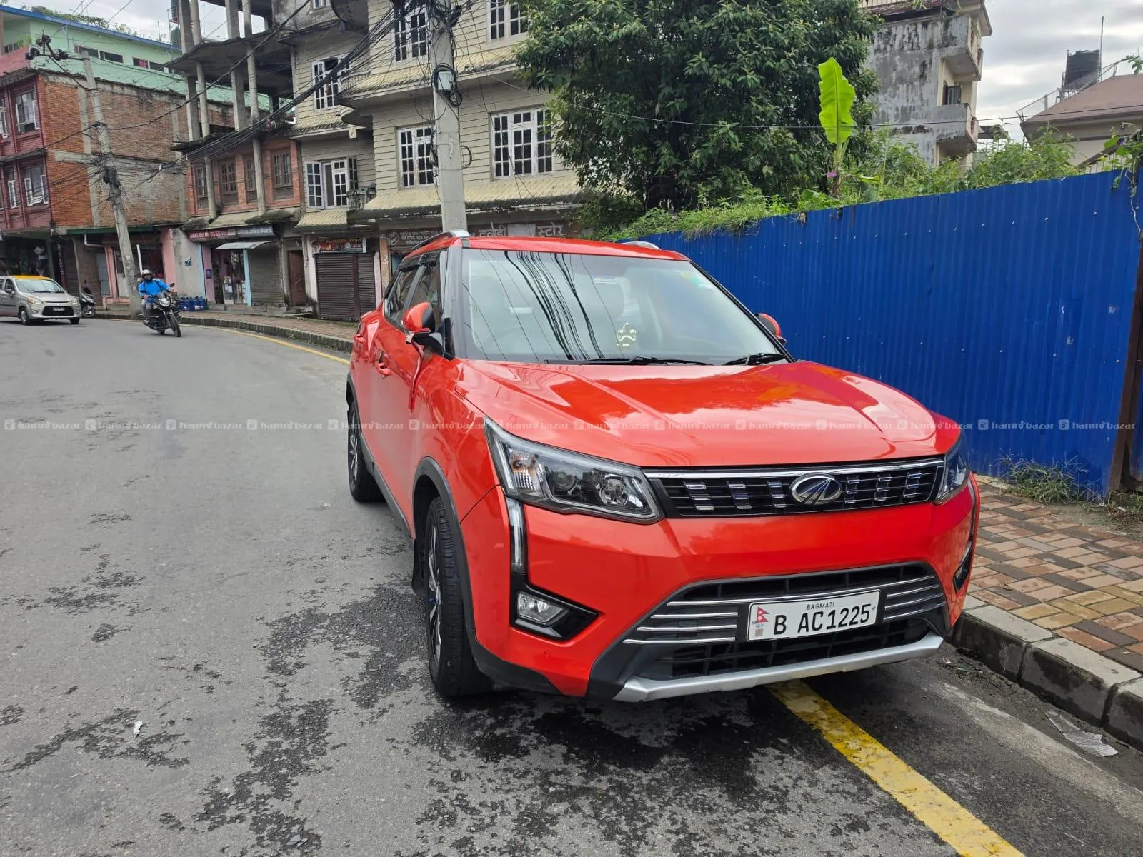 Mahindra XUV 300 W8 Optional 6