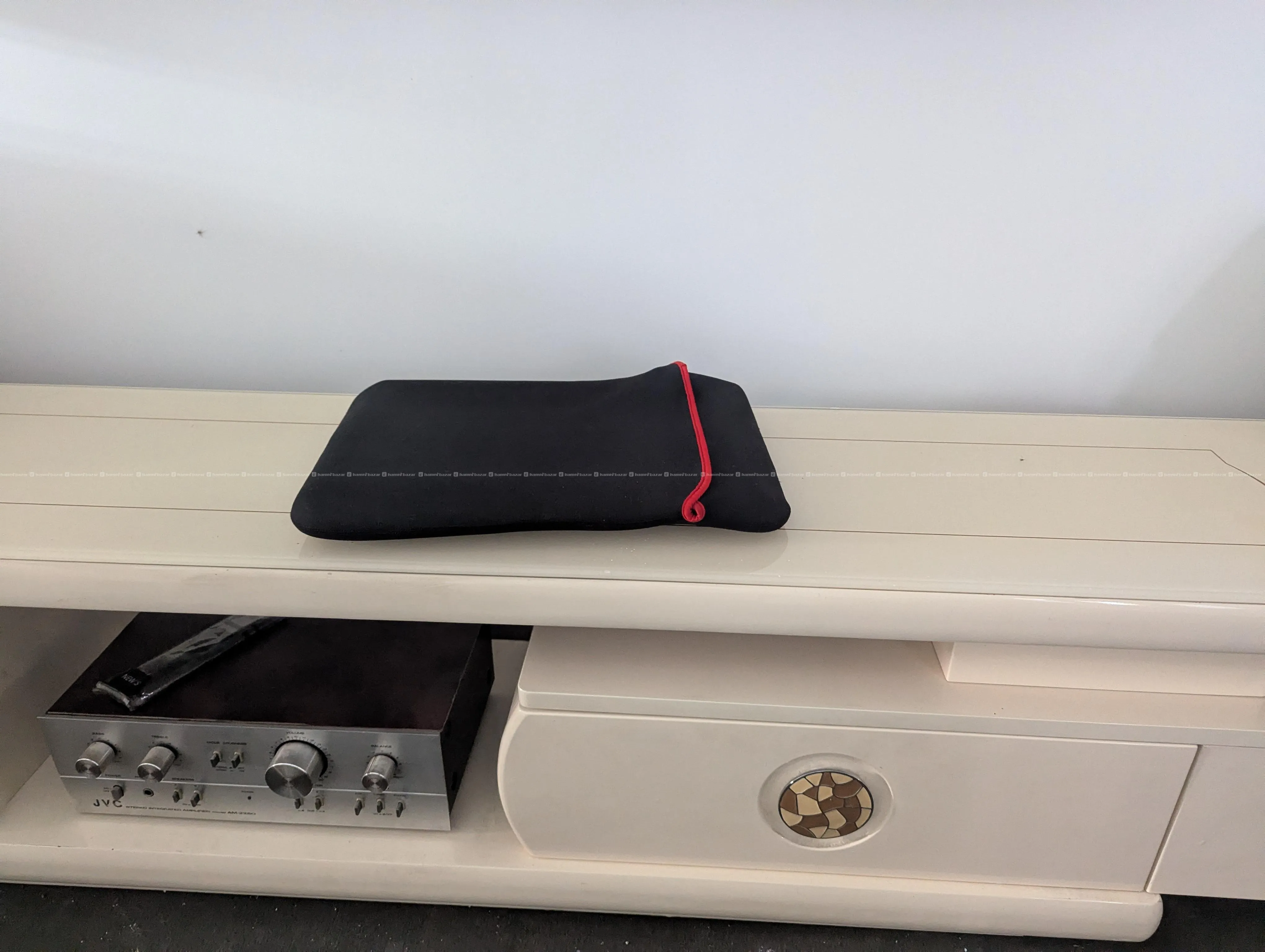 Premium Expandable TV Stand - Excellent Condition 5
