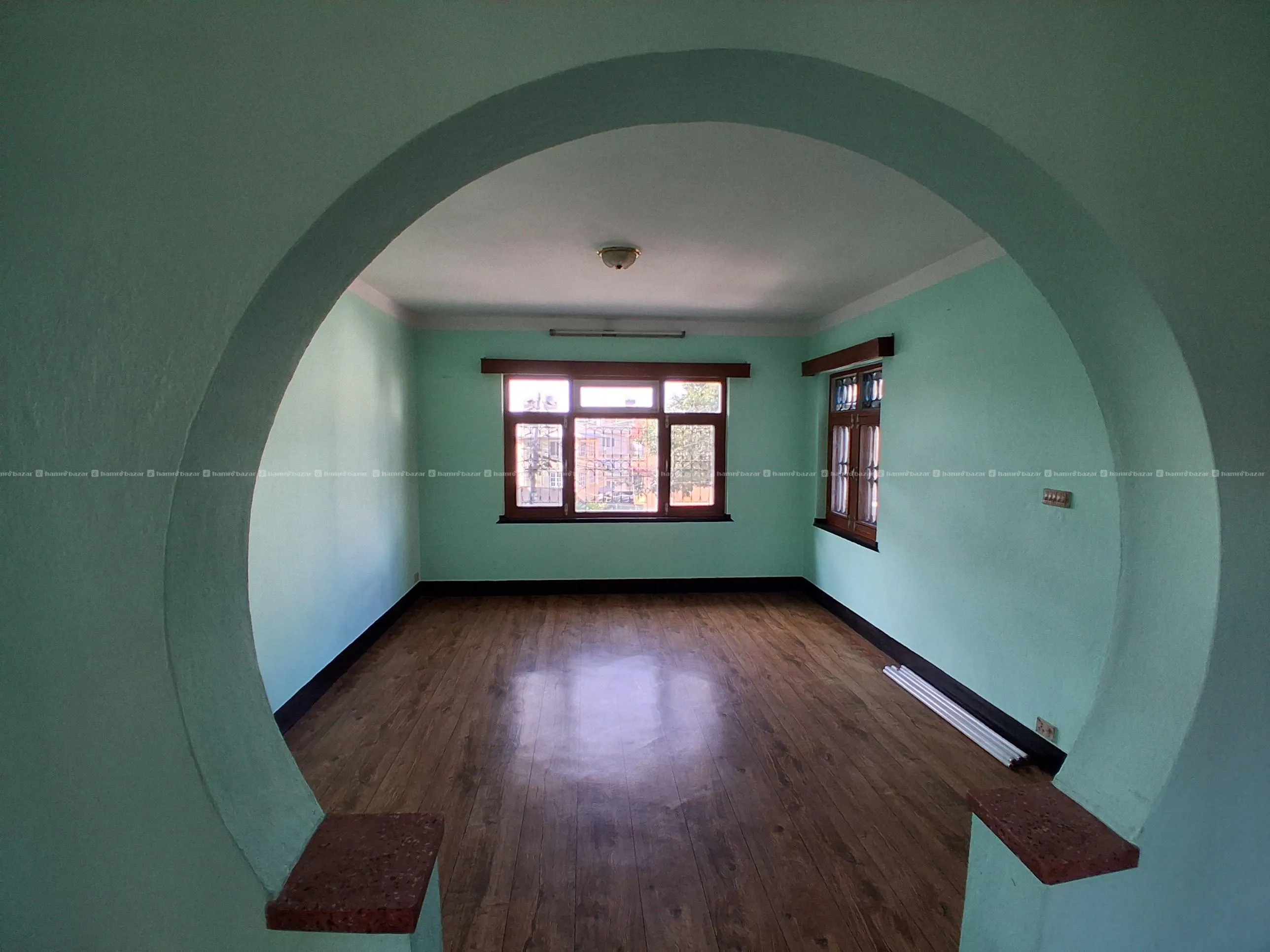 5Bedroom House Parking Space Available For Rent 8