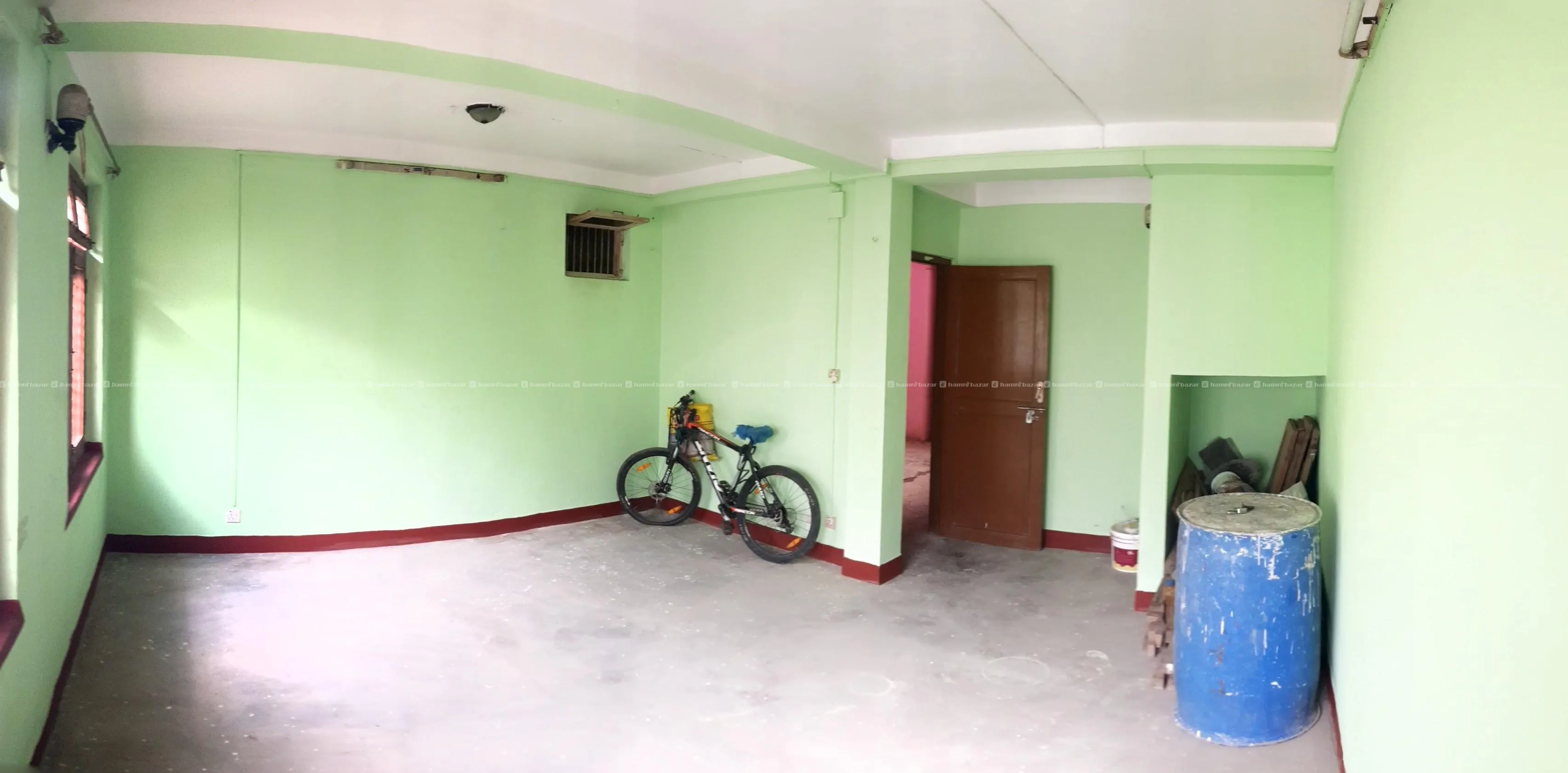 One Room For Rent