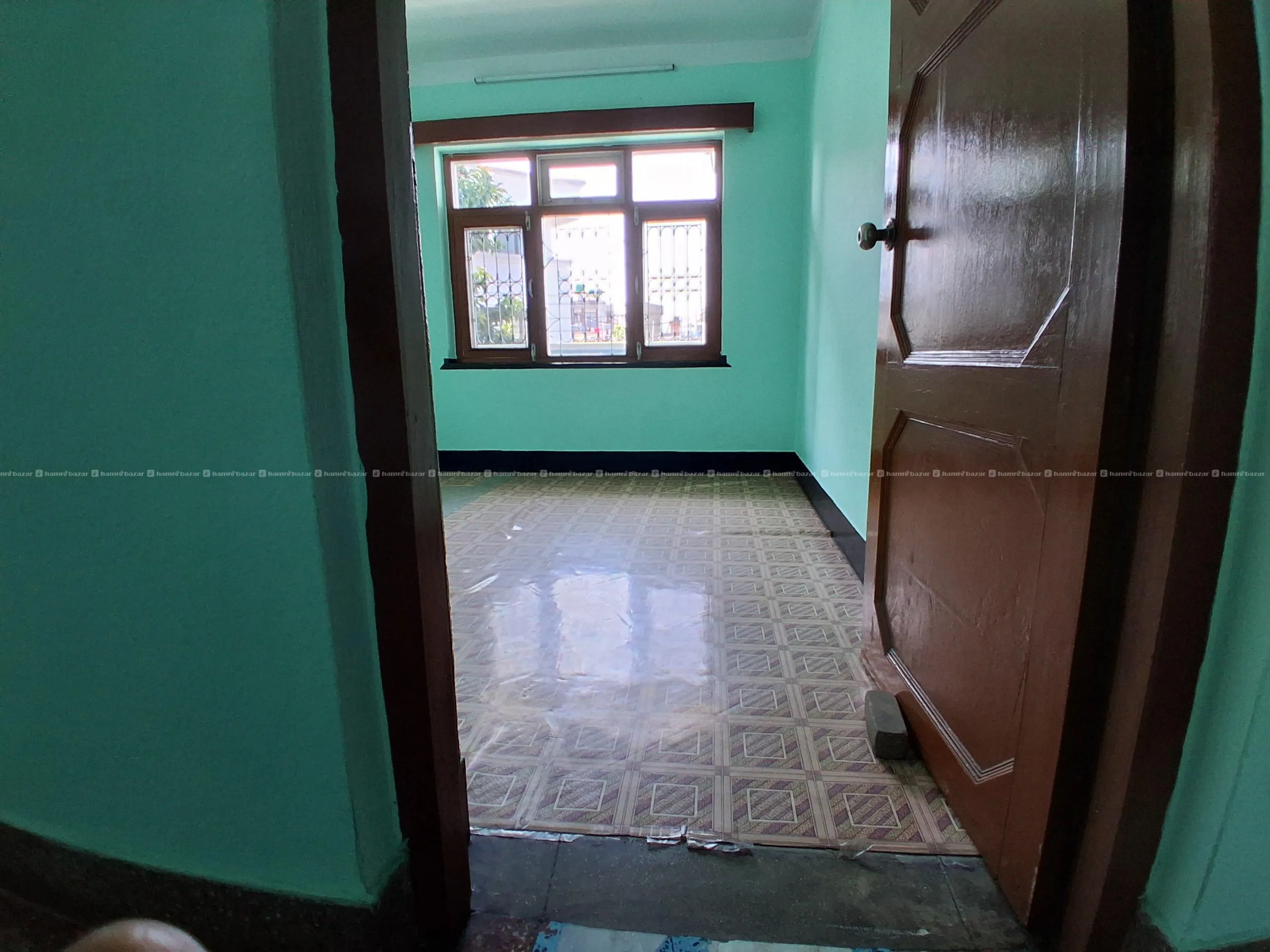 5Bedroom House Parking Space Available For Rent 3