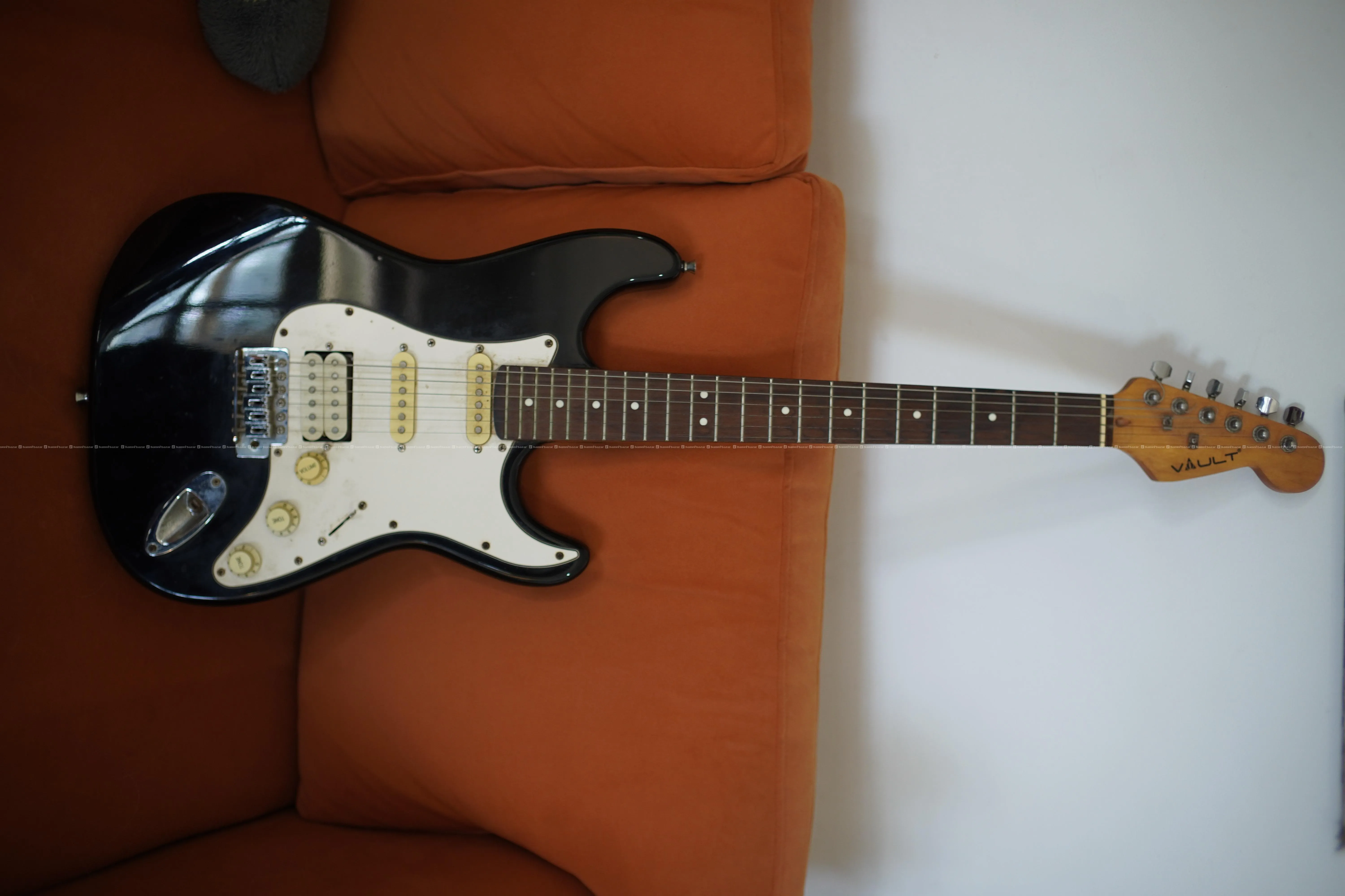 Vault ST1 Premium Electric Guitar – Stratocaster