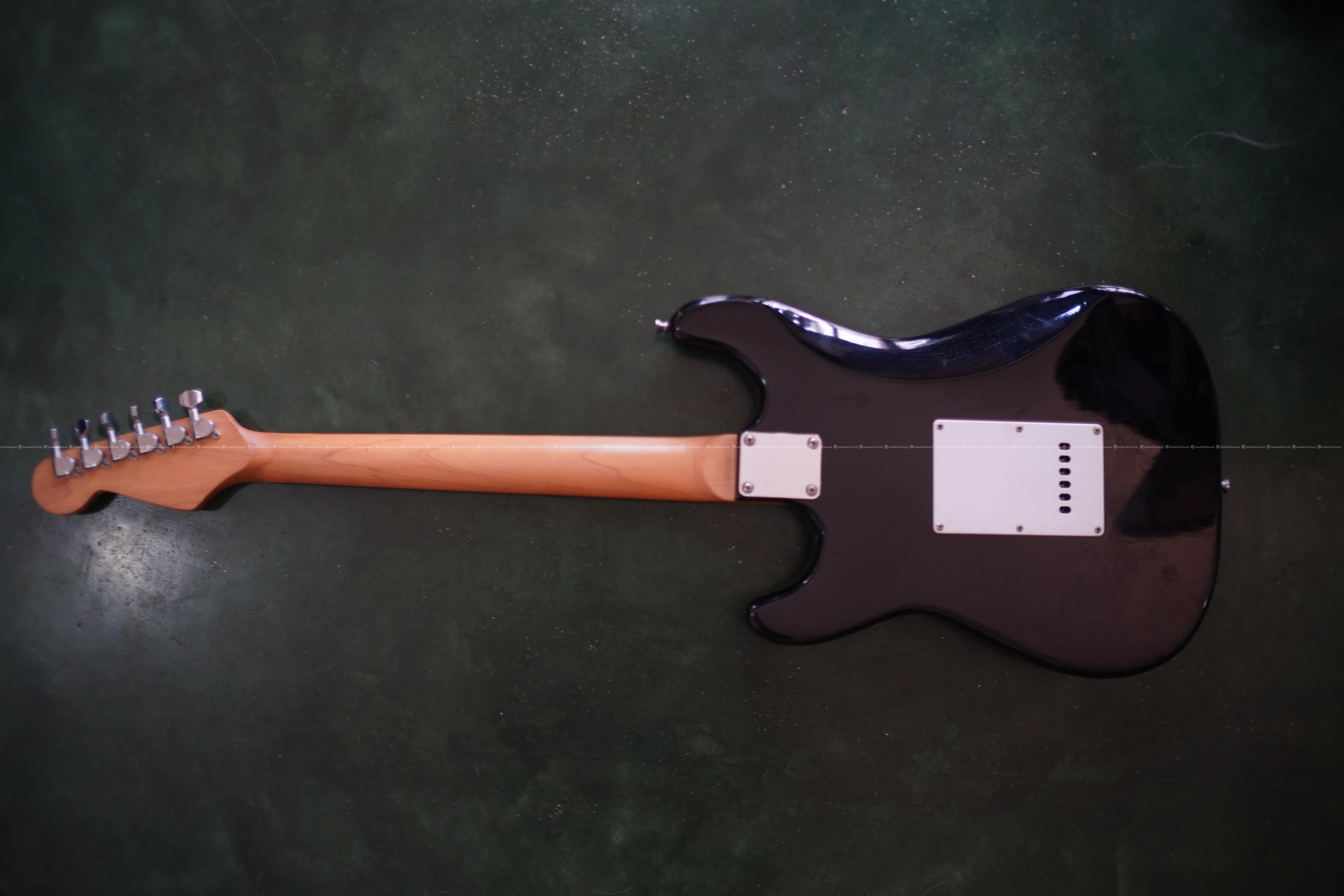 Vault ST1 Premium Electric Guitar – Stratocaster 3