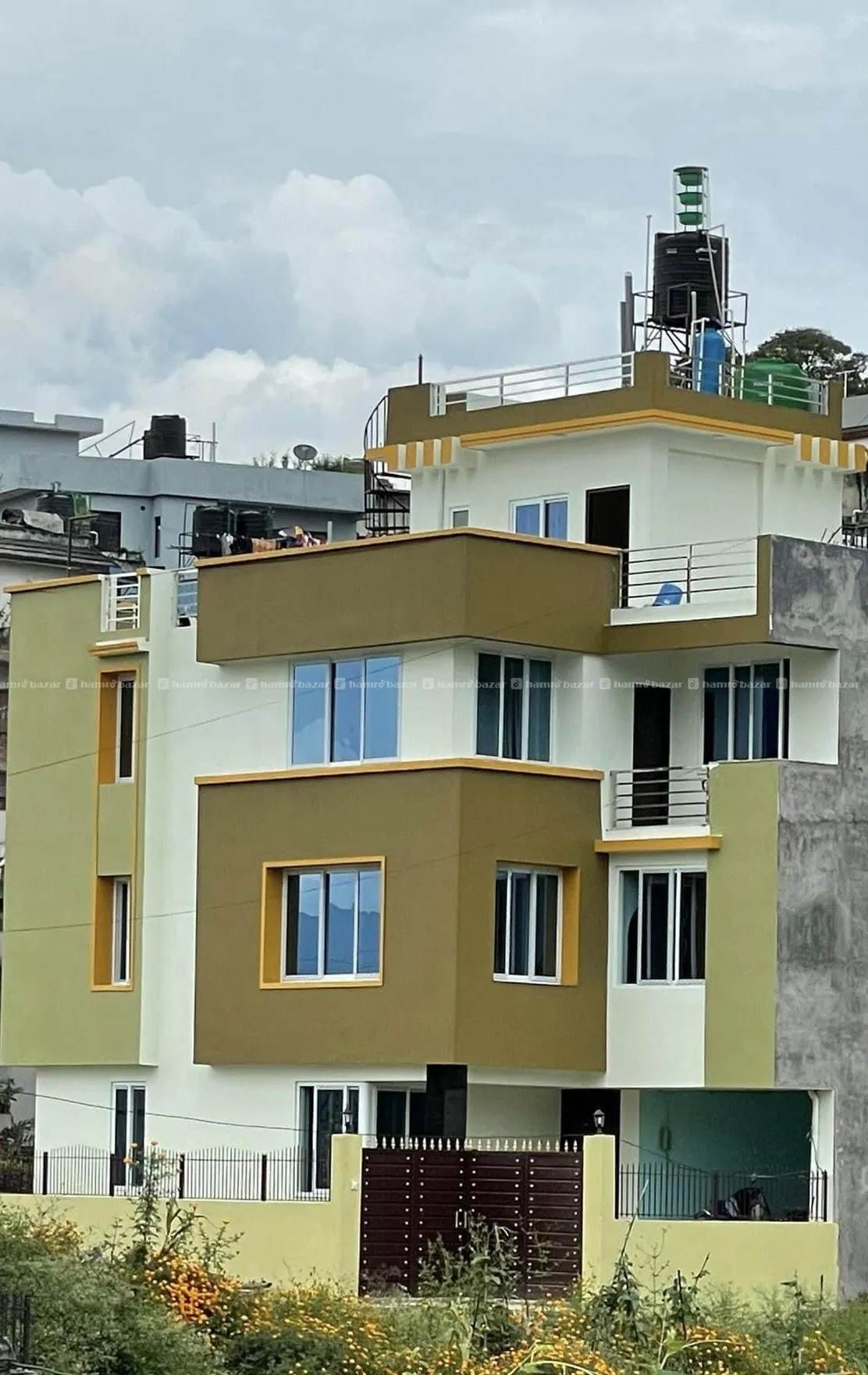 बिचको तल्लामा 1Bed, Hall with kitchen भएको Flat 2