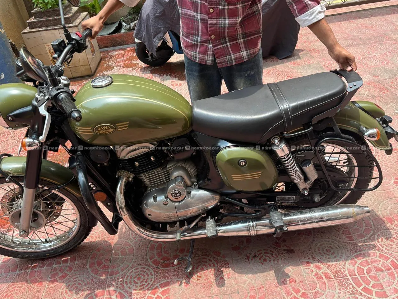 jawa 42 BS6 4