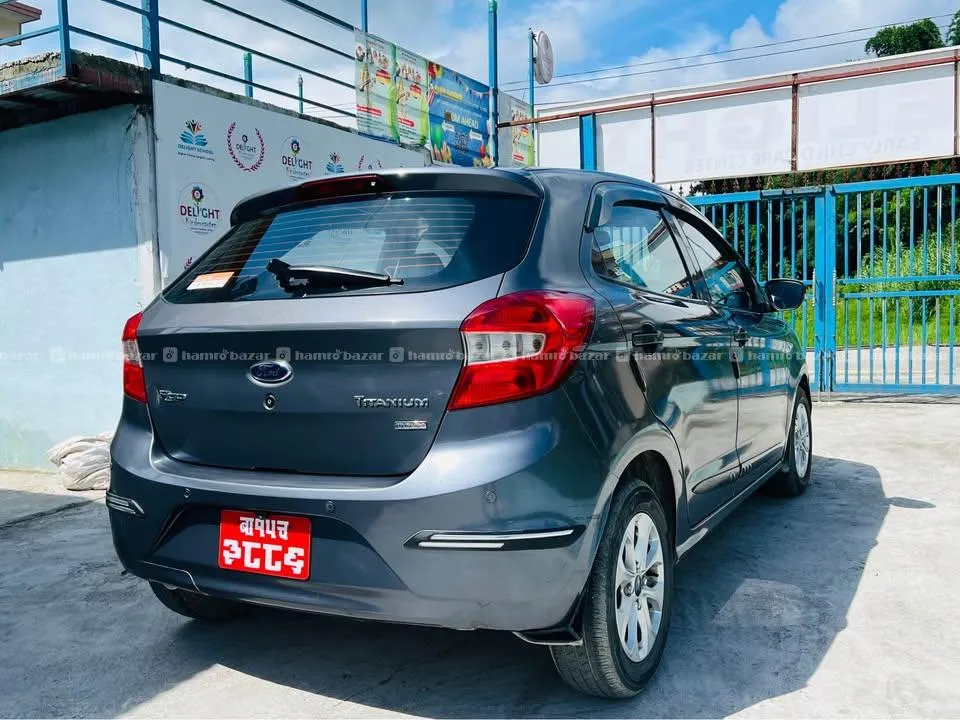 FORD FIGO TITANIUM TDCI 7
